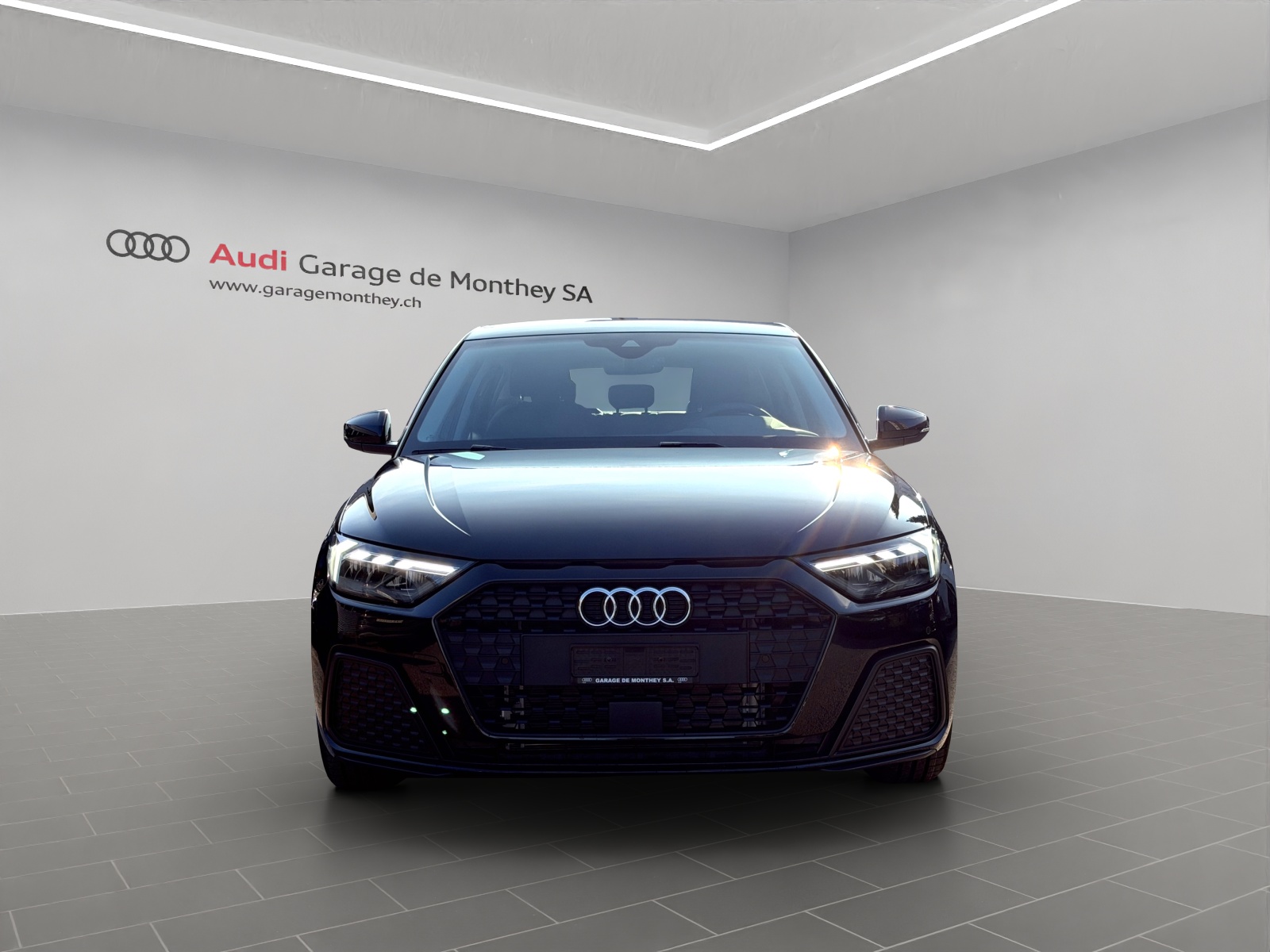 AUDI A1 Sportback 30 TFSI Attraction S-tronic-image-2