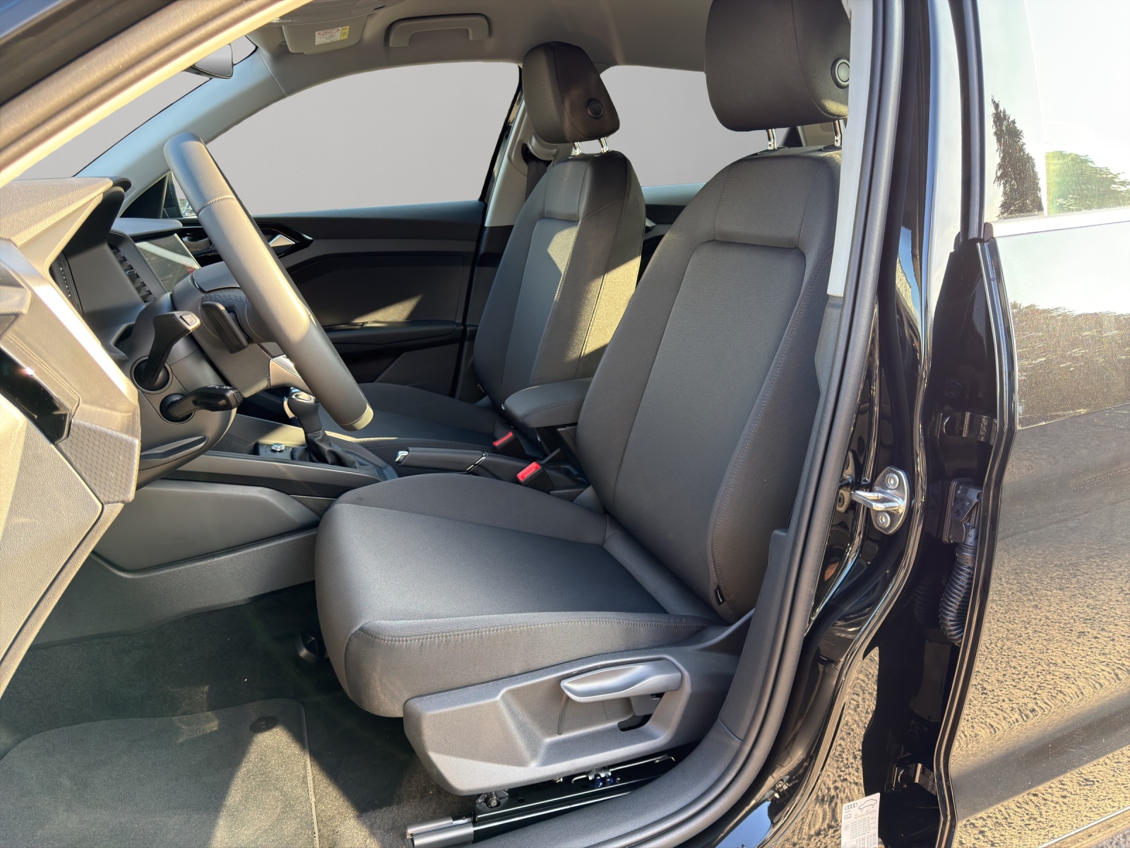 AUDI A1 Sportback 30 TFSI Attraction S-tronic-image-7