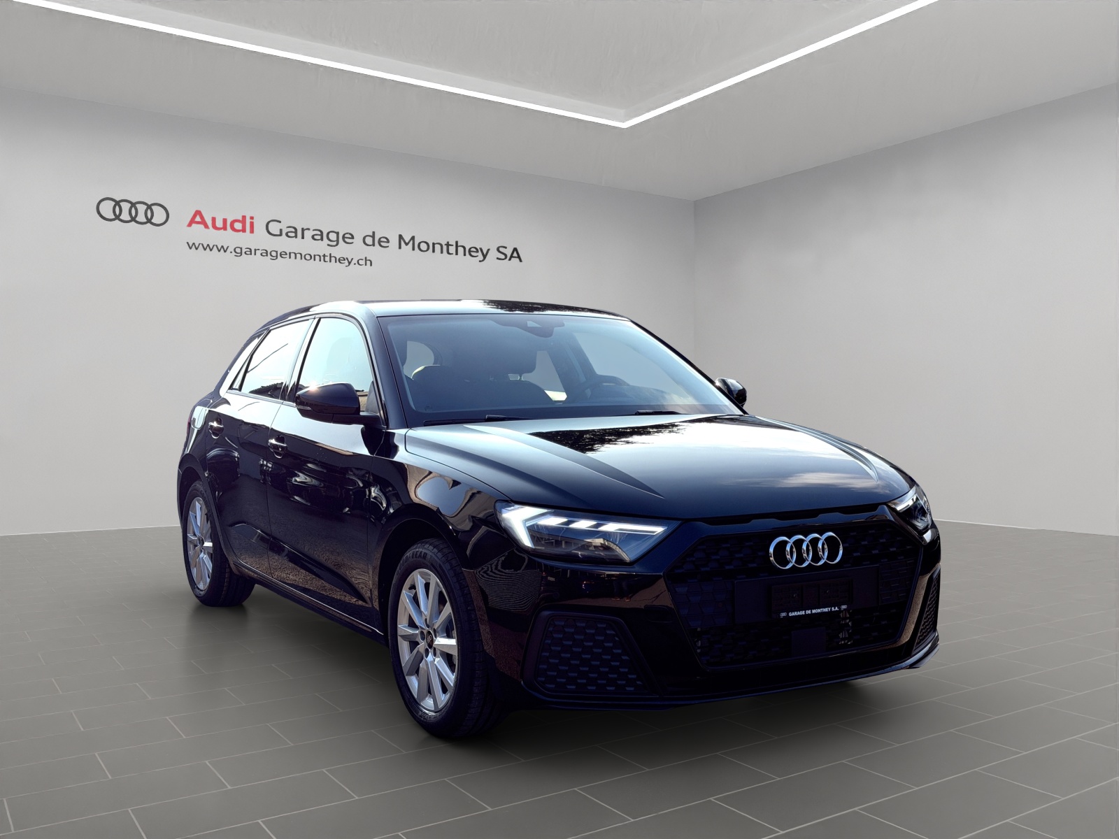 AUDI A1 Sportback 30 TFSI Attraction S-tronic-image-1