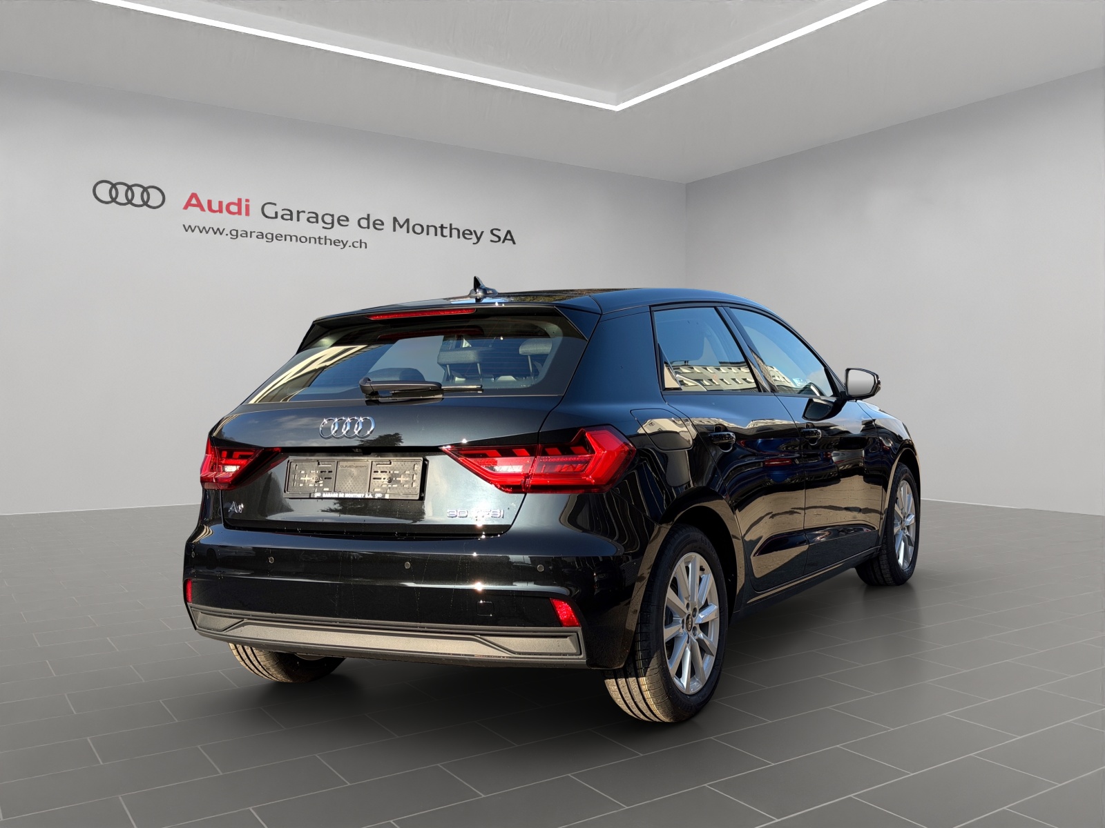 AUDI A1 Sportback 30 TFSI Attraction S-tronic-image-3