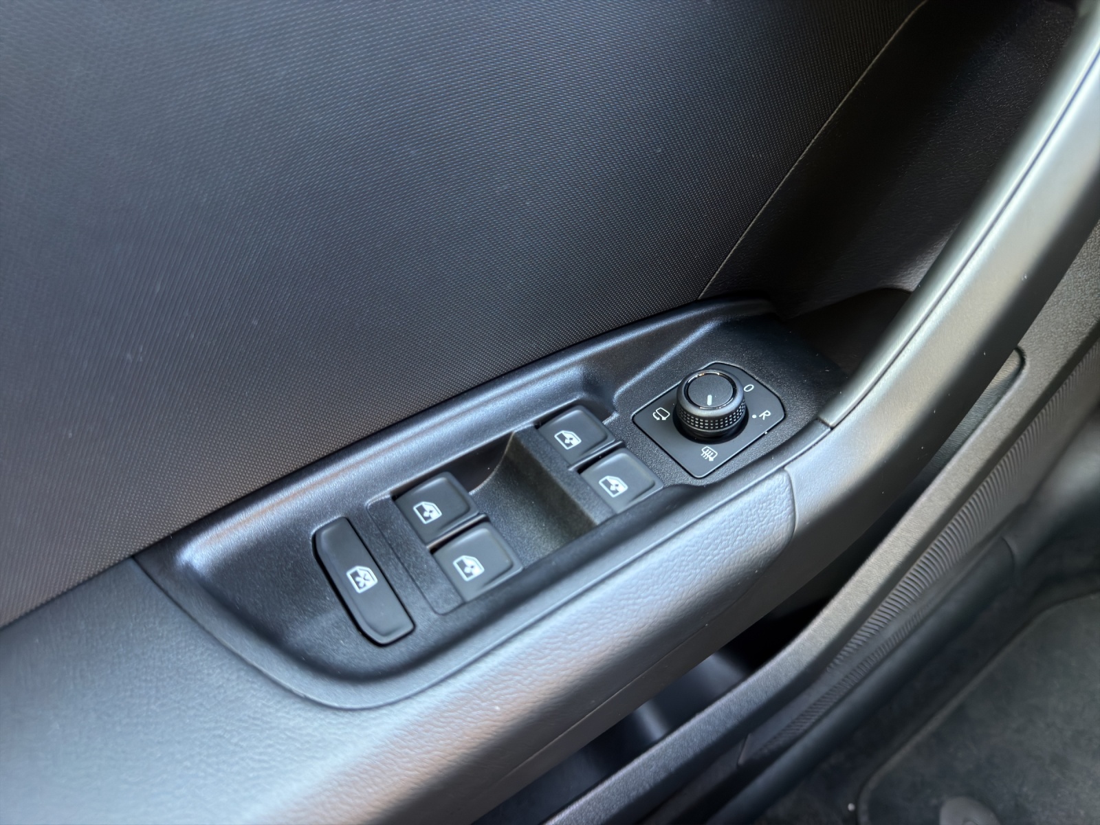 AUDI A1 Sportback 30 TFSI Attraction S-tronic-image-12