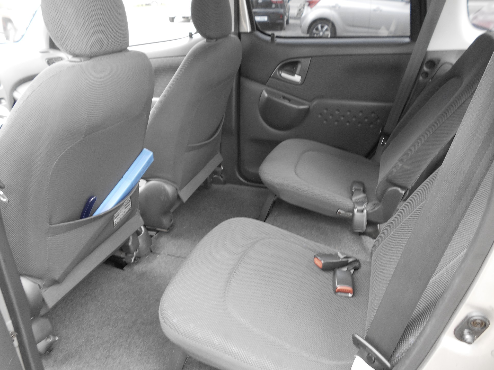 TOYOTA Yaris Verso 1.3 Linea SOL-image-6