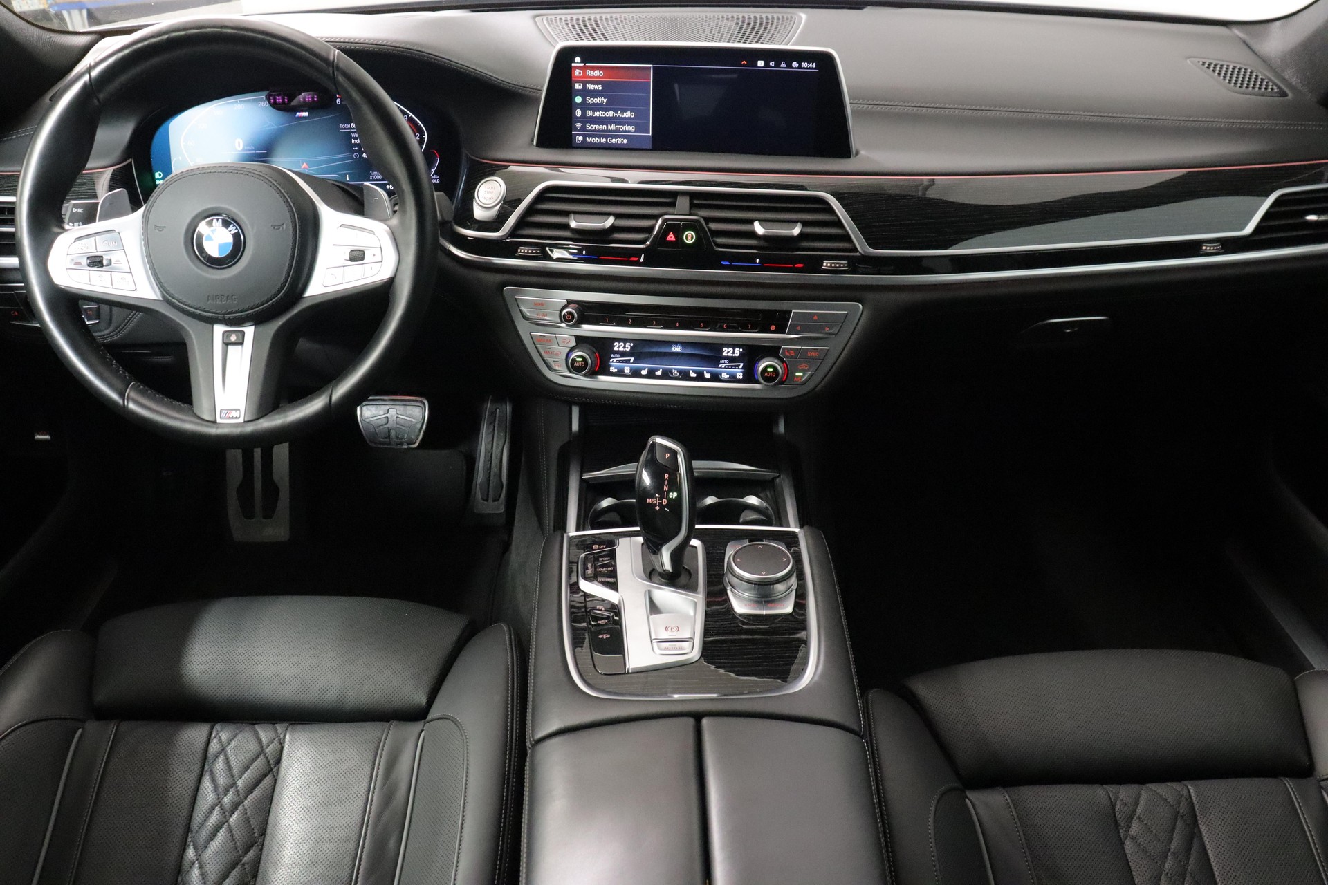 BMW 740d xDrive-image-6