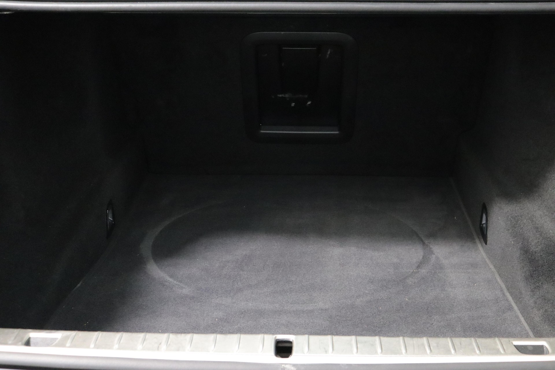 BMW 740d xDrive-image-13