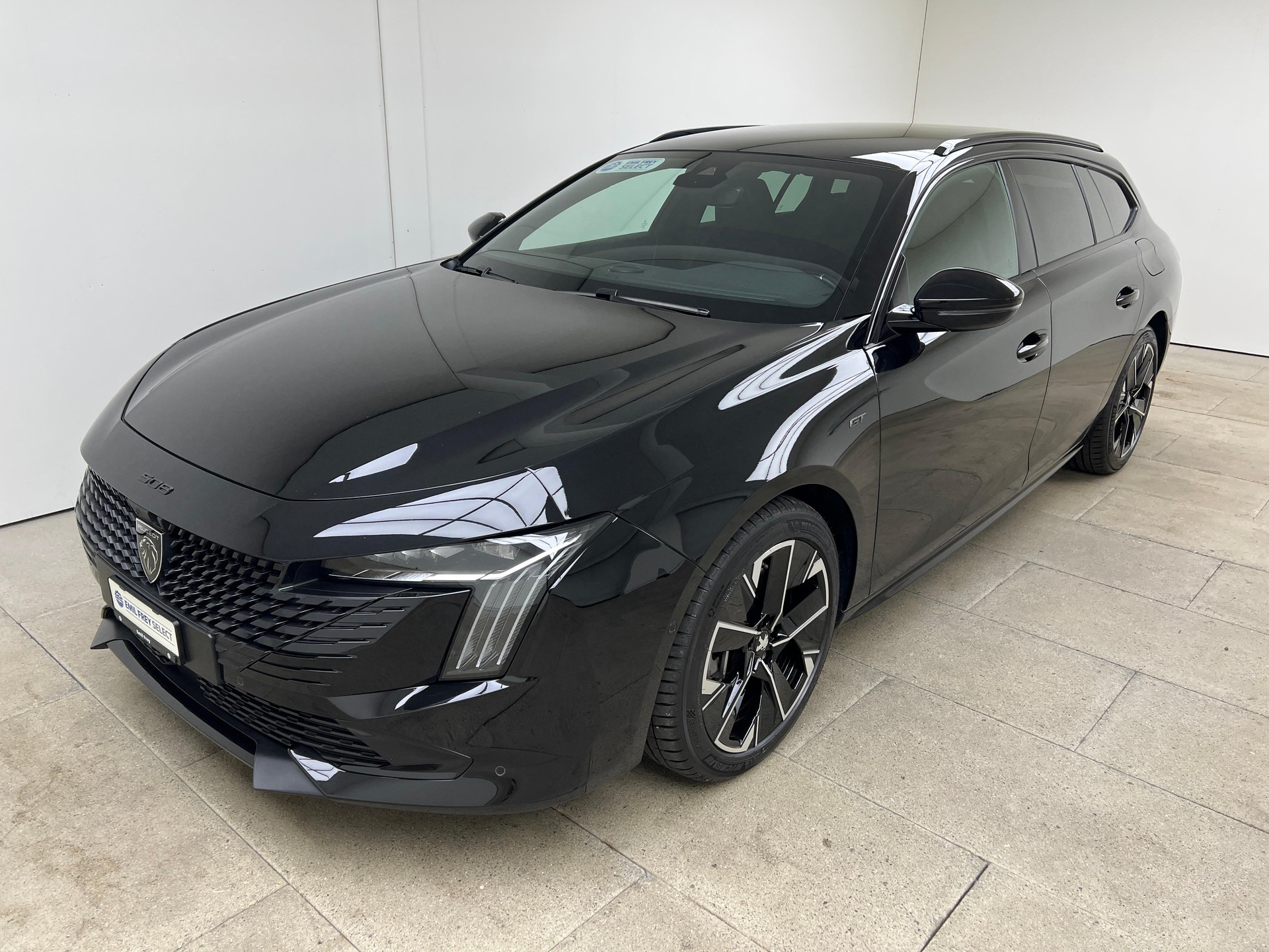 PEUGEOT 508 SW 1.6 Plug-in Hybrid GT / Jetzt mit attraktivem 1.99% Leasing-showroom-element-1