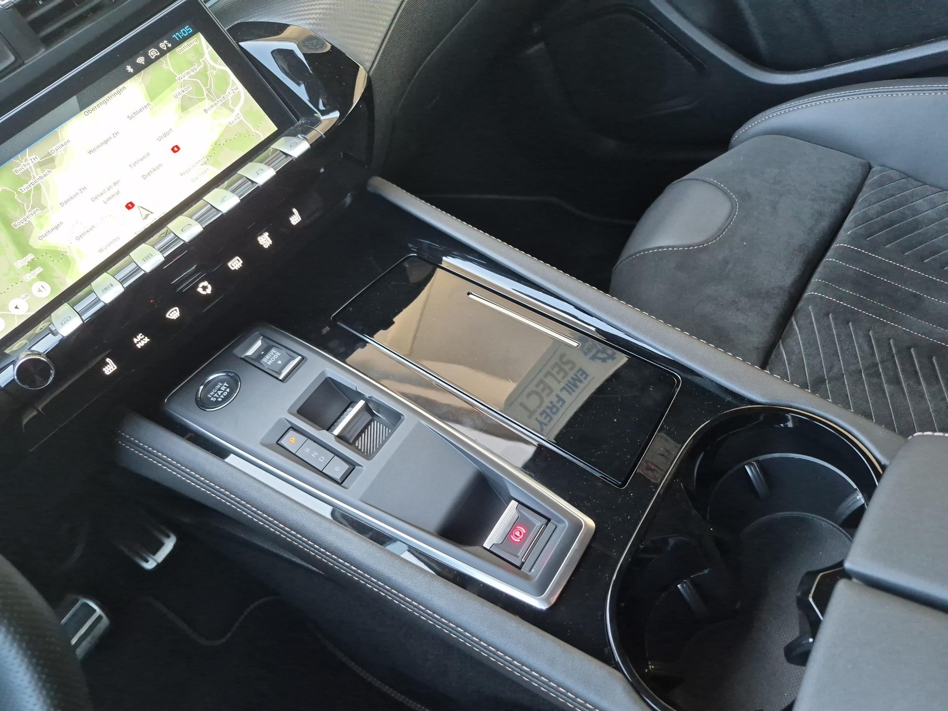 PEUGEOT 508 SW 1.6 Plug-in Hybrid GT-image-15