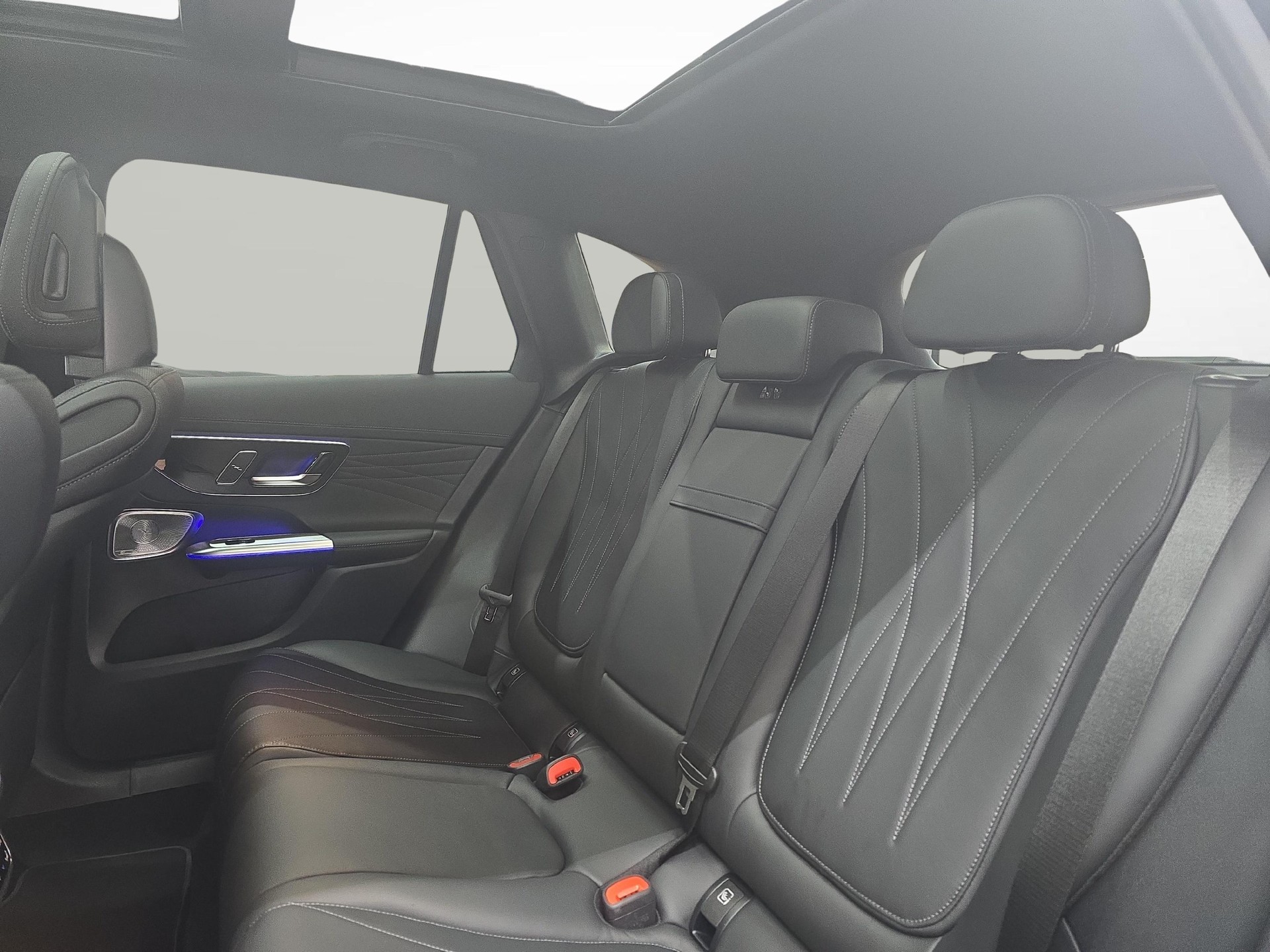 MERCEDES-BENZ GLC 400 e 4MATIC EQ Star AMG Line-image-9