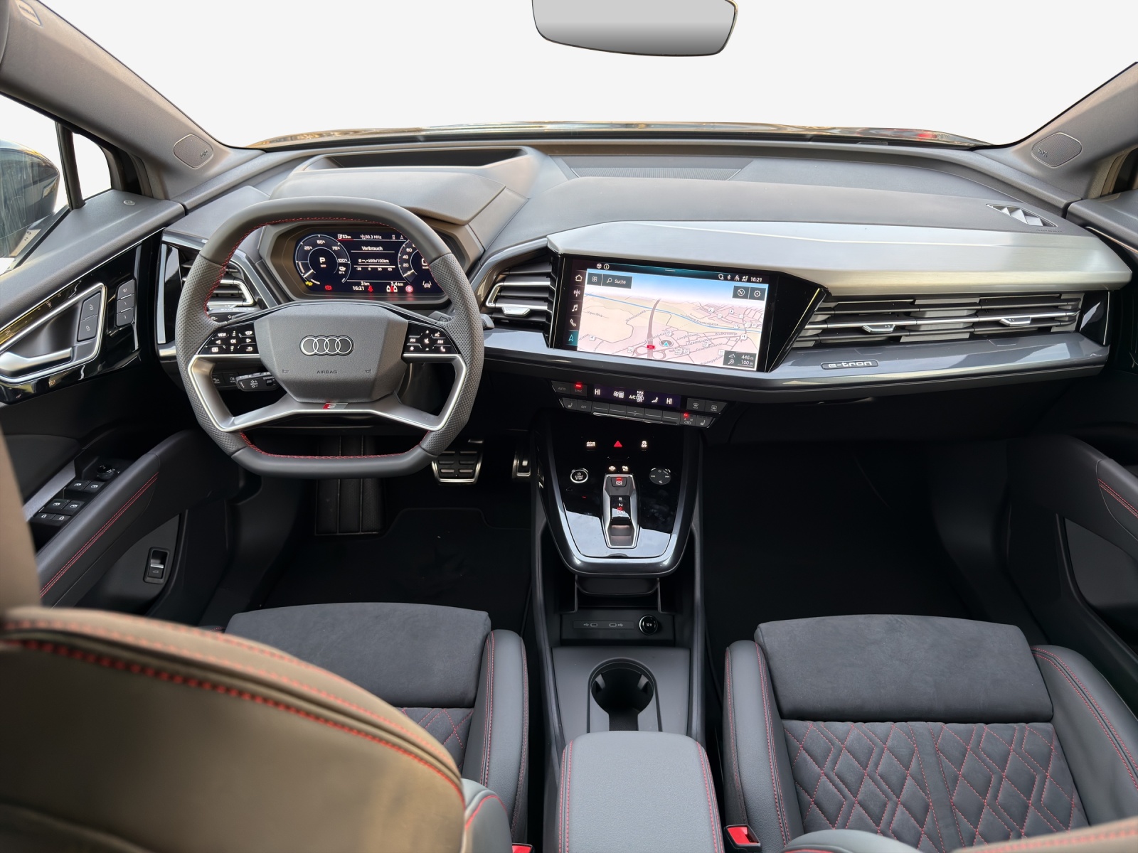 AUDI Q4 Sportback e-tron 45 quattro-image-8