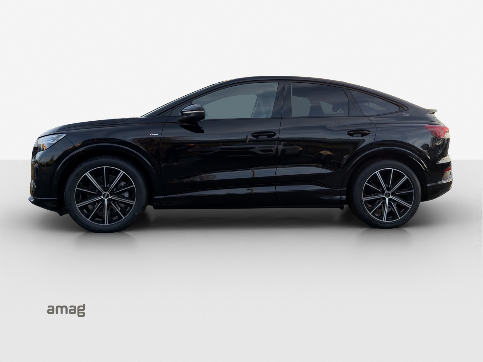 AUDI Q4 Sportback e-tron 45 quattro-image-1