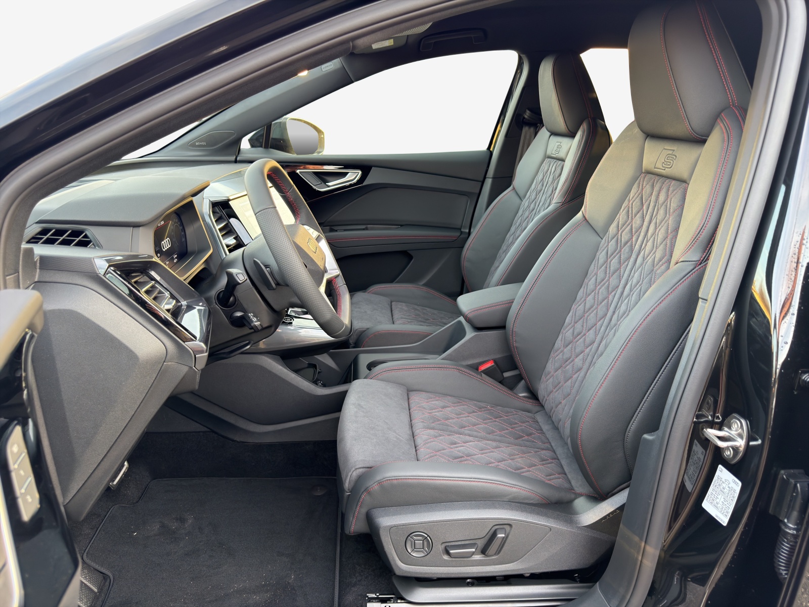 AUDI Q4 Sportback e-tron 45 quattro-image-7