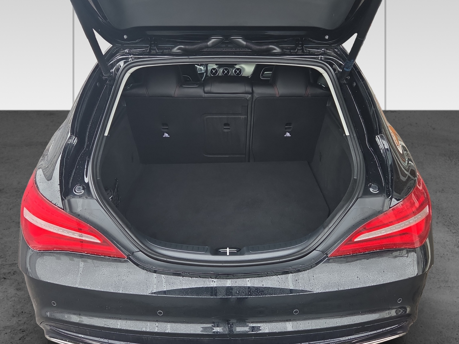 MERCEDES-BENZ CLA Shooting Brake 250 AMG Line 4Matic 7G-DCT-image-10
