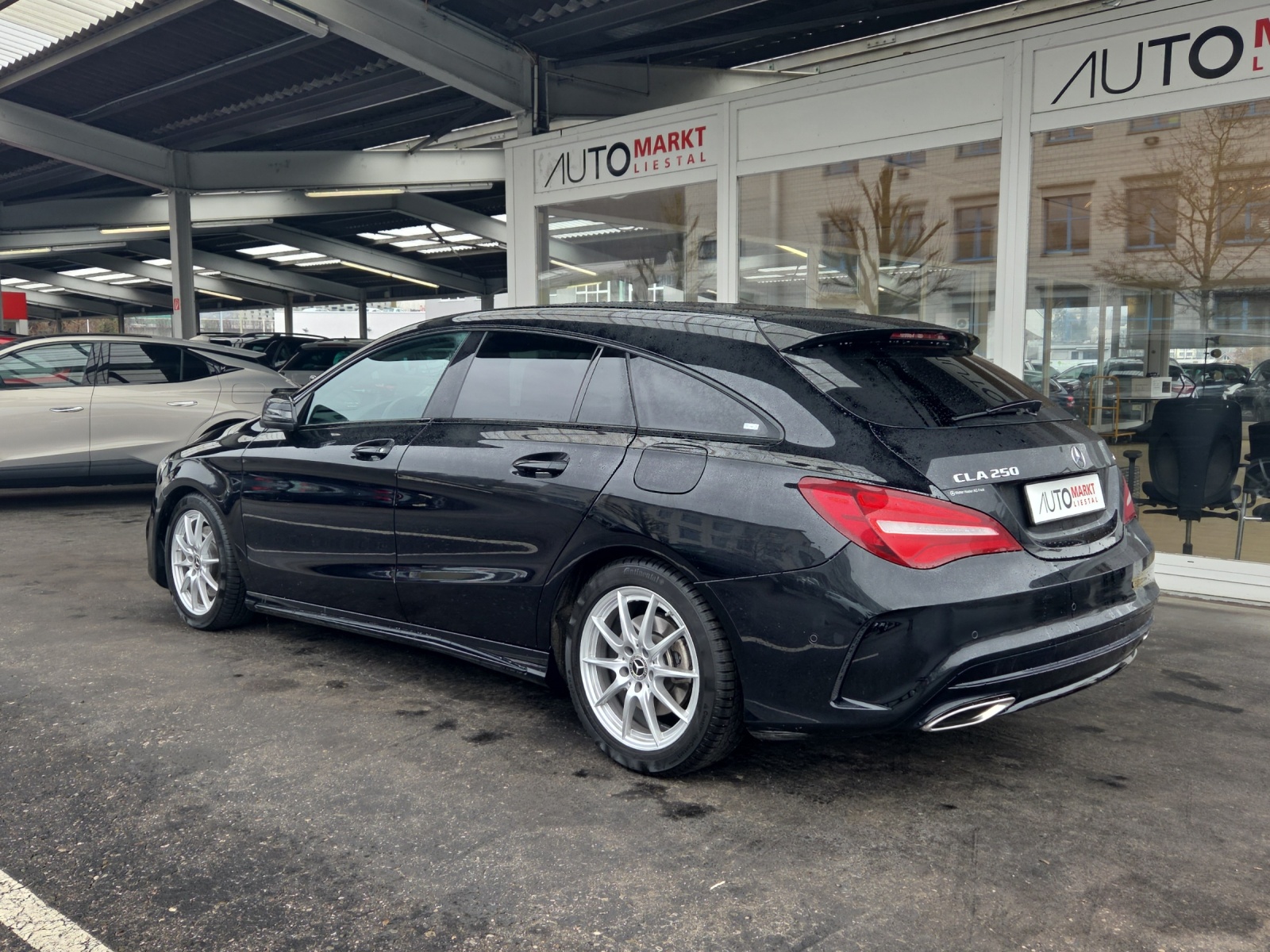 MERCEDES-BENZ CLA Shooting Brake 250 AMG Line 4Matic 7G-DCT-image-2