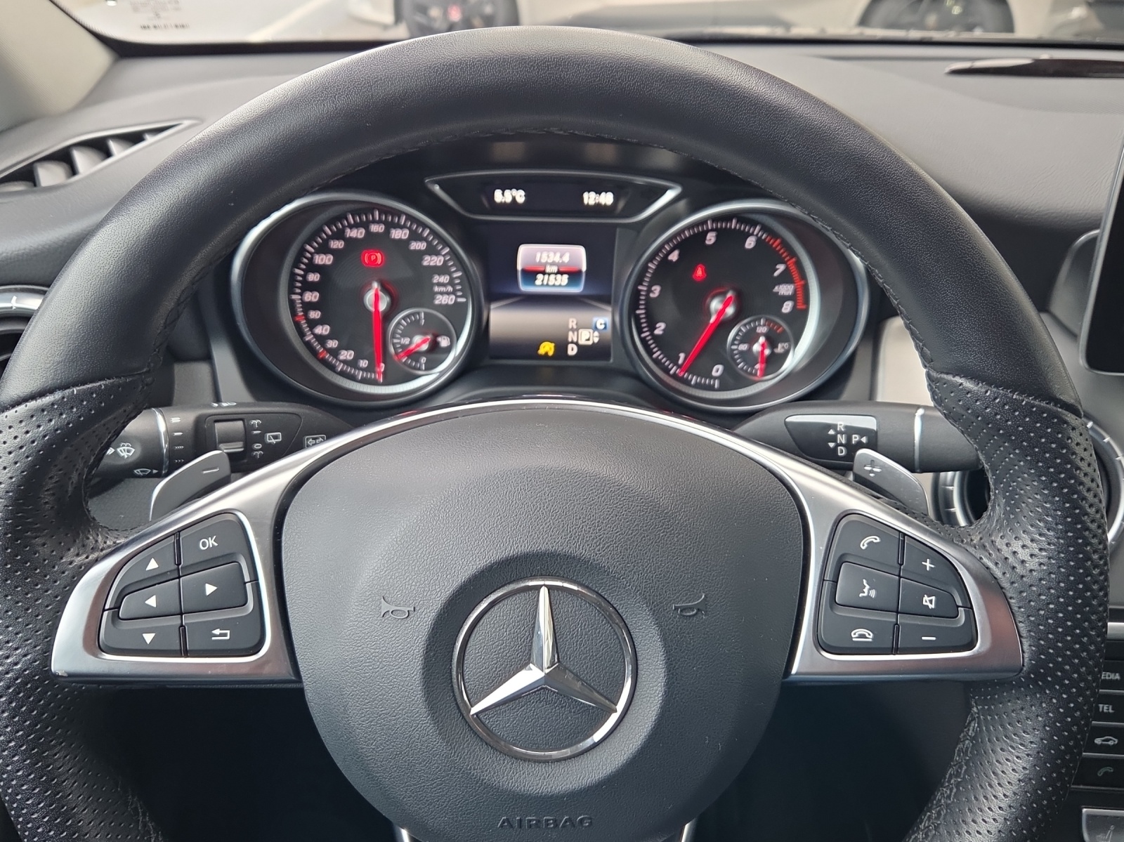 MERCEDES-BENZ CLA Shooting Brake 250 AMG Line 4Matic 7G-DCT-image-7