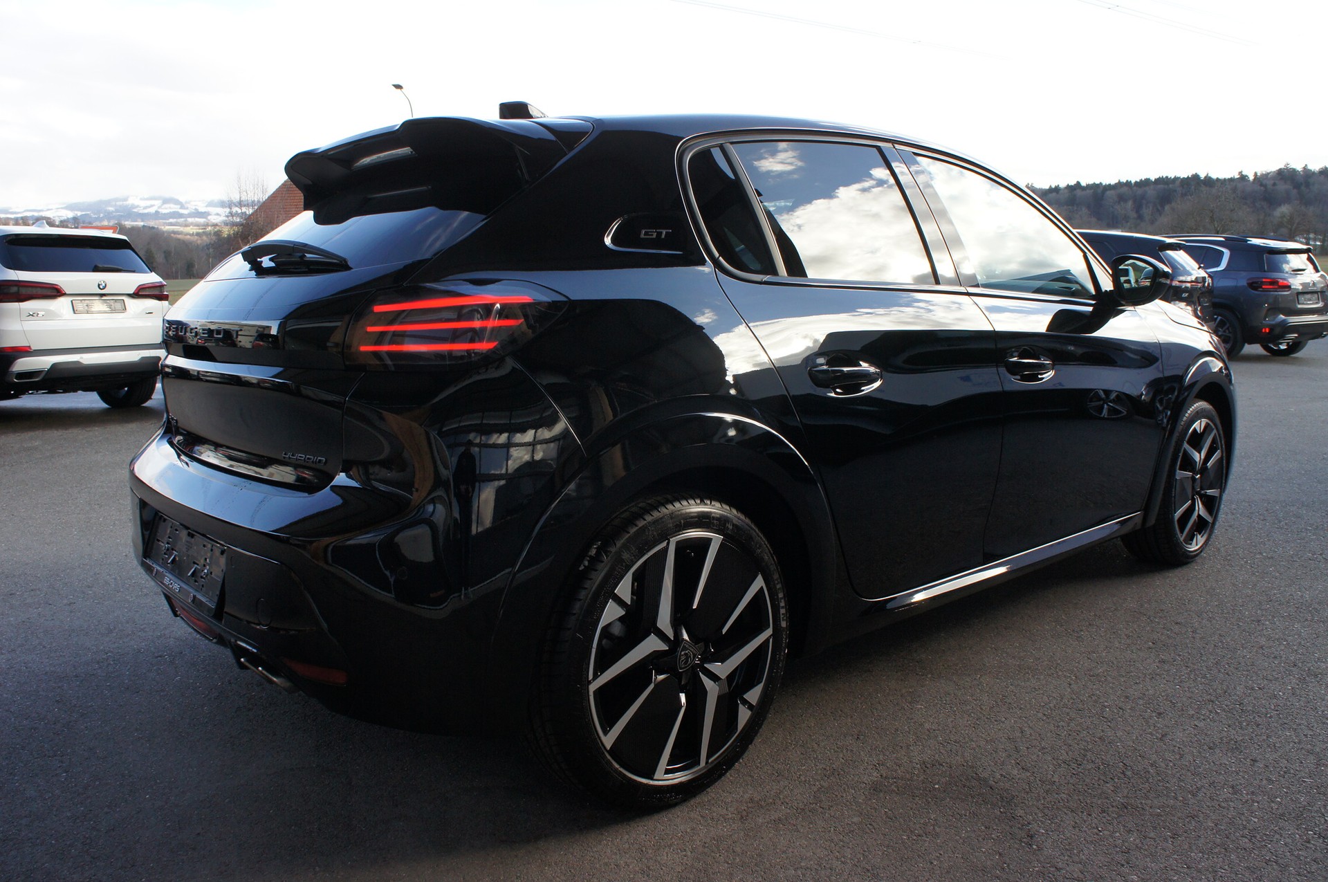 PEUGEOT 208 1.2 MHEV 145 GT-image-4