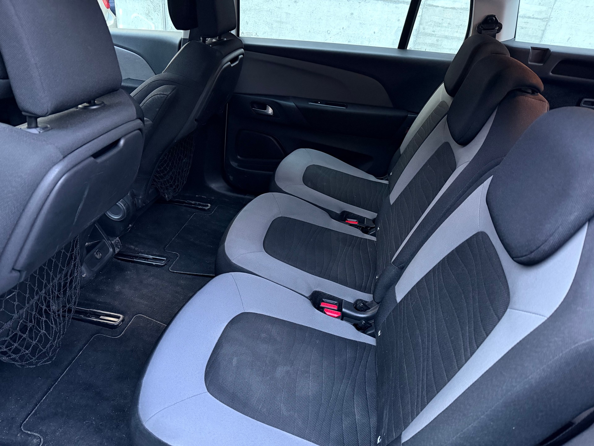 CITROEN Grand C4 Picasso 1.2 Pure Tech Attraction-image-5