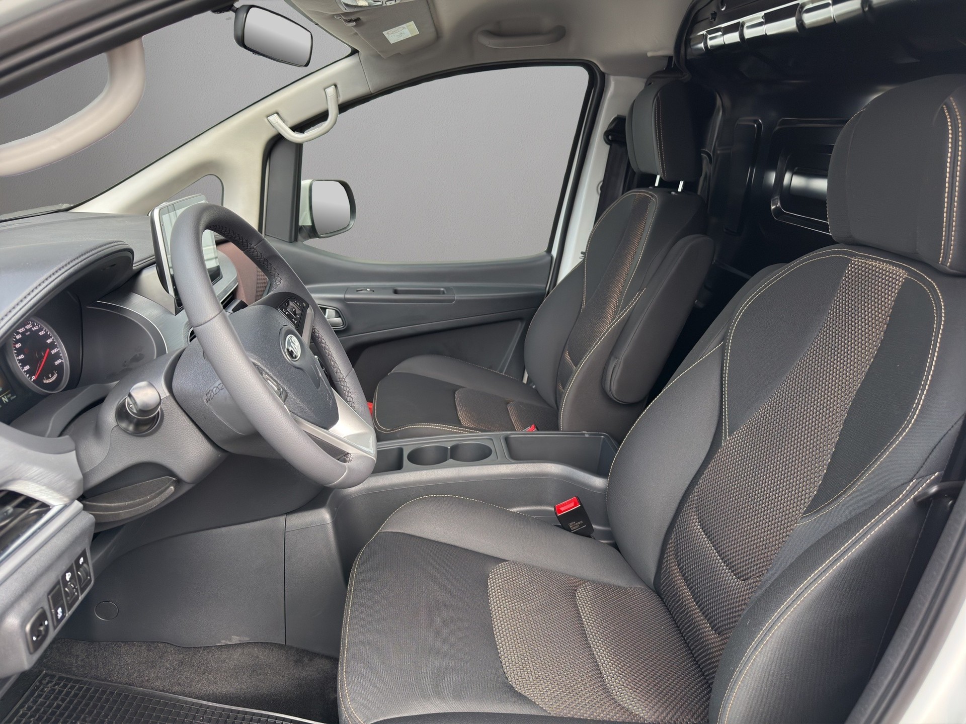 JAC M3ev-image-4