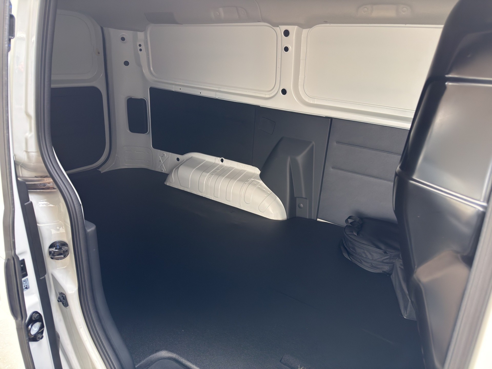 JAC M3ev-image-7