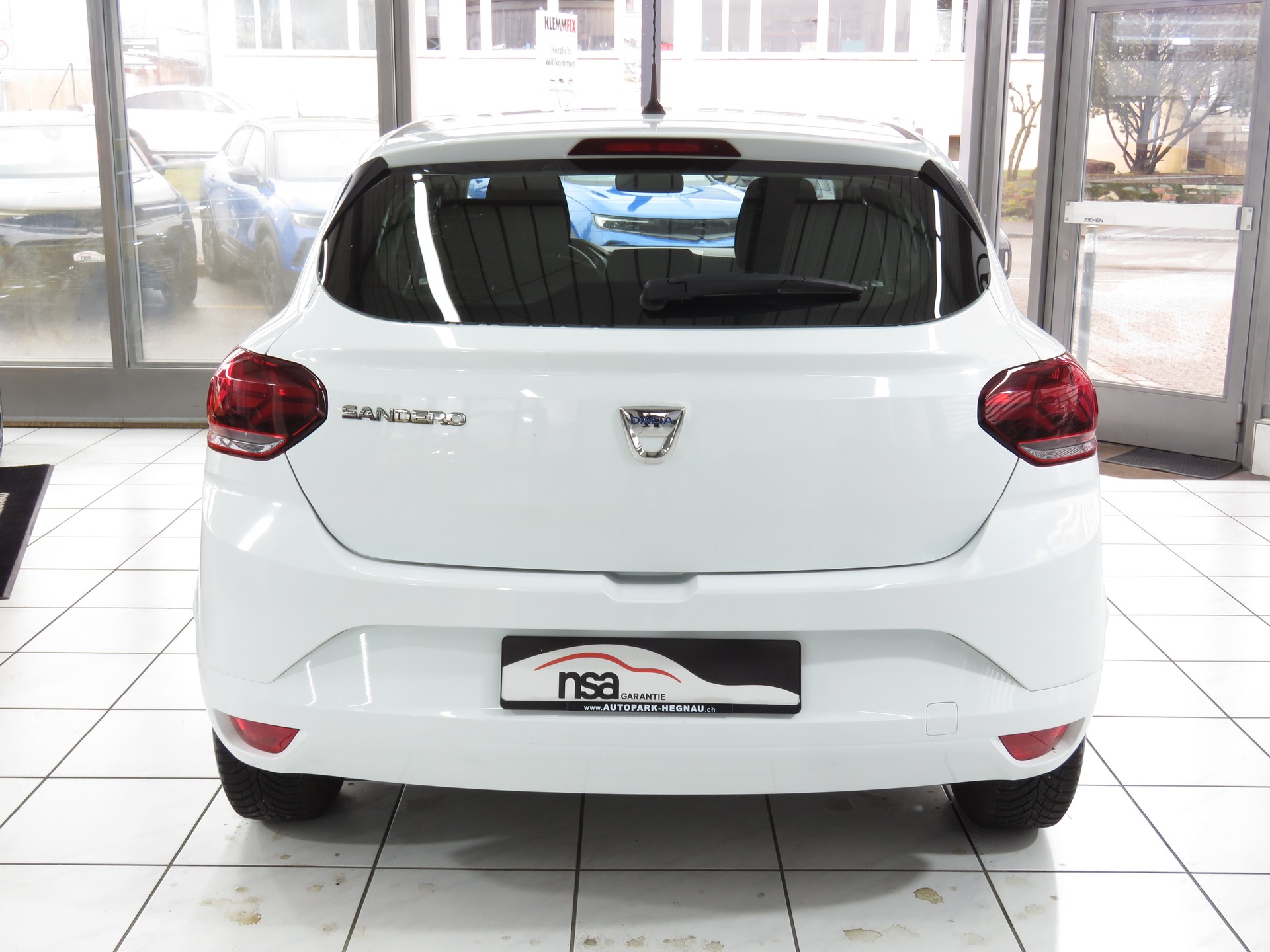 DACIA Sandero SCe 65 Essential-image-4