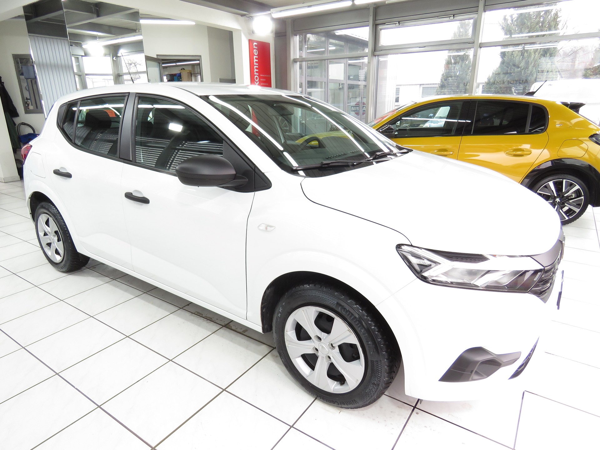 DACIA Sandero SCe 65 Essential-image-2