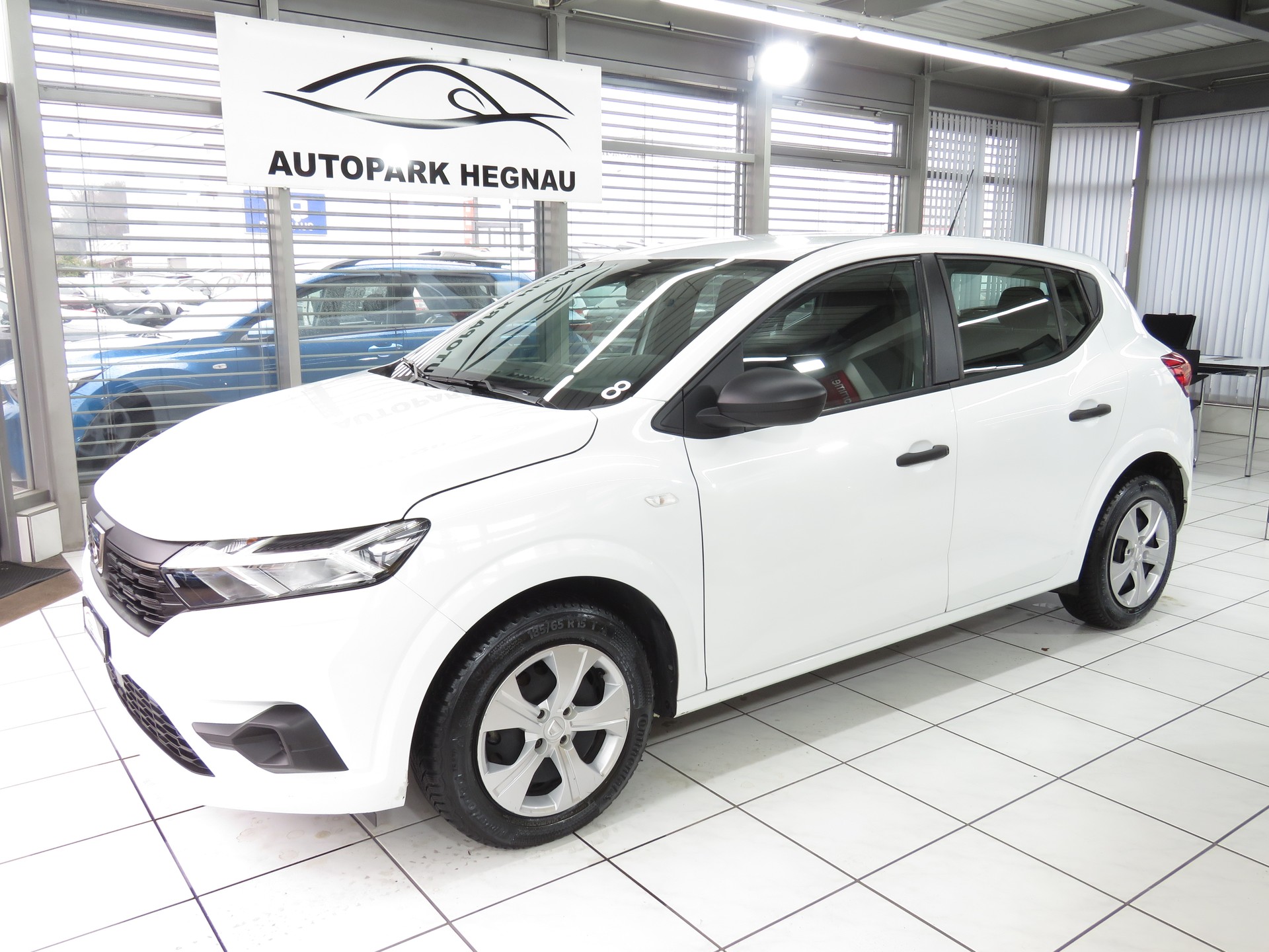 DACIA Sandero SCe 65 Essential-image-0