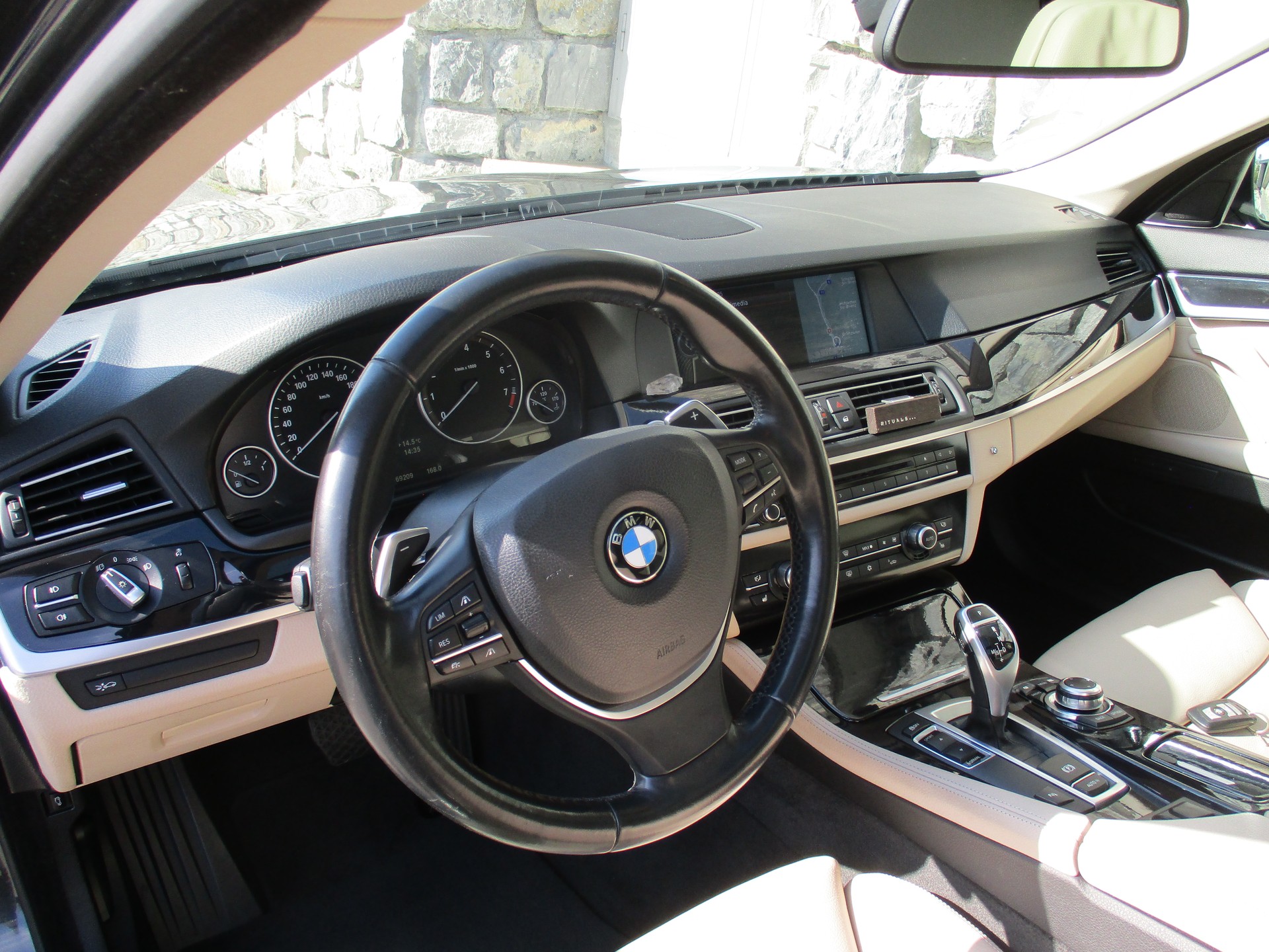 BMW 535i Touring Steptronic-image-3