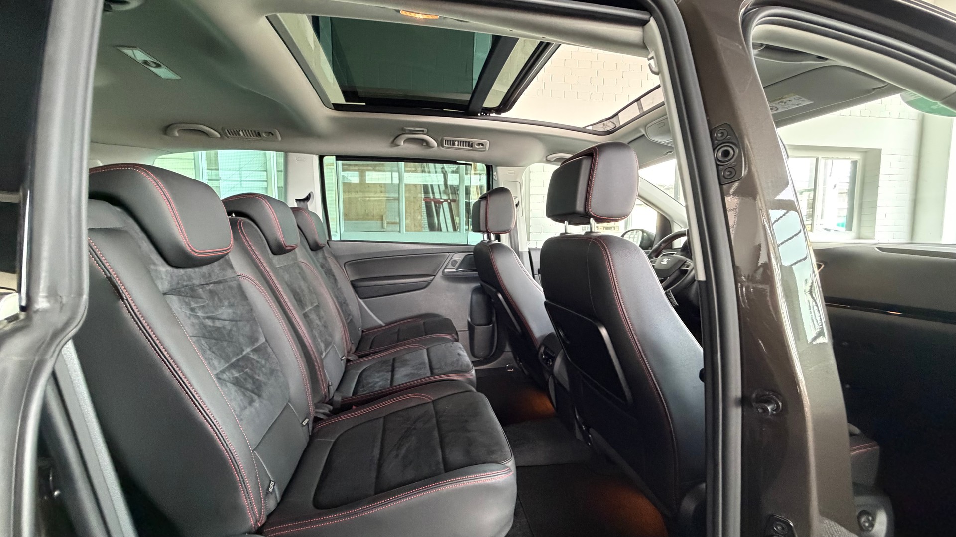 SEAT Alhambra 2.0 TDI FR Line 184 PS DSG (CH) 7- PLÄTZER-image-11