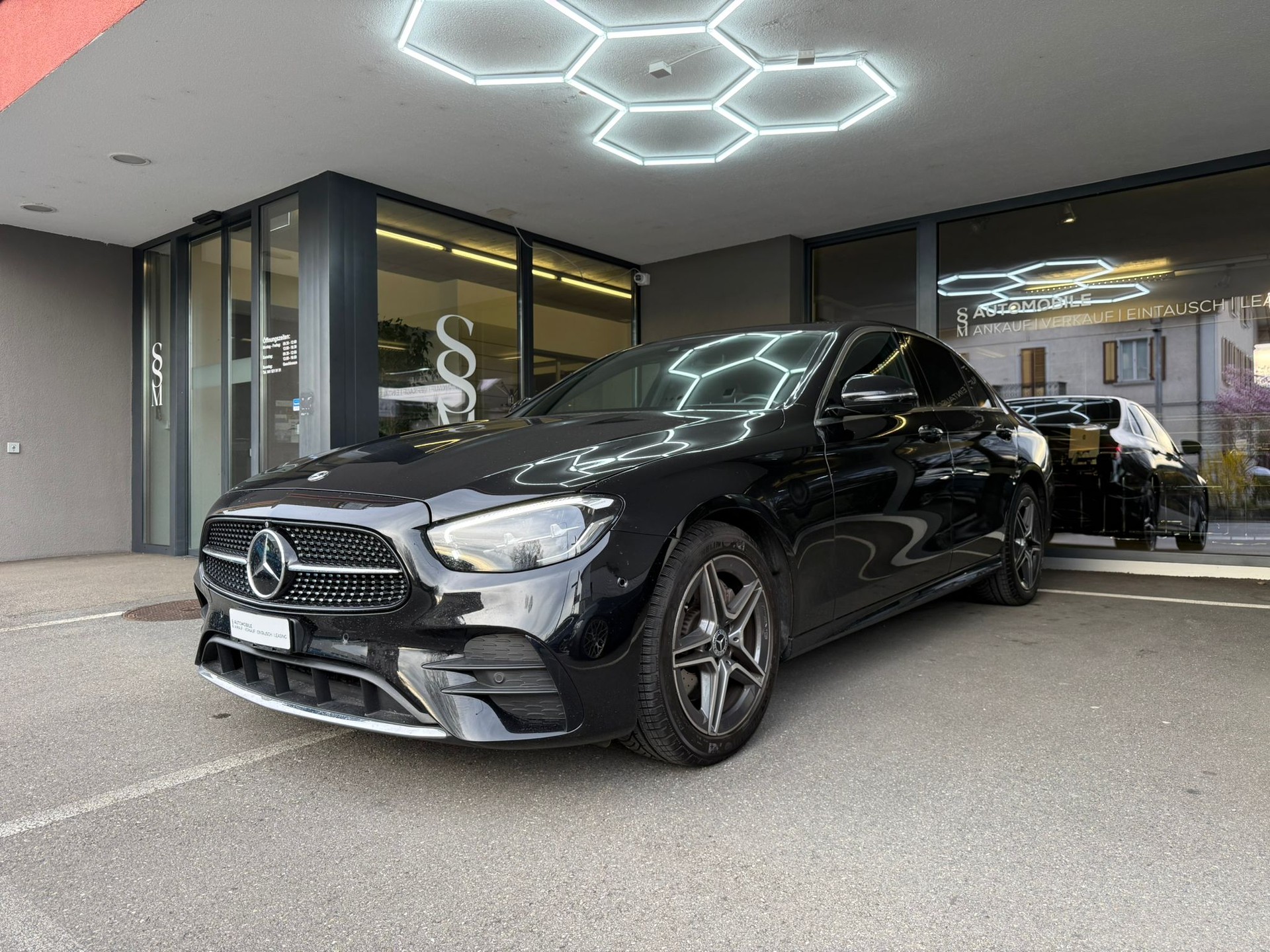 MERCEDES-BENZ E 200 4Matic AMG Line 9G-Tronic