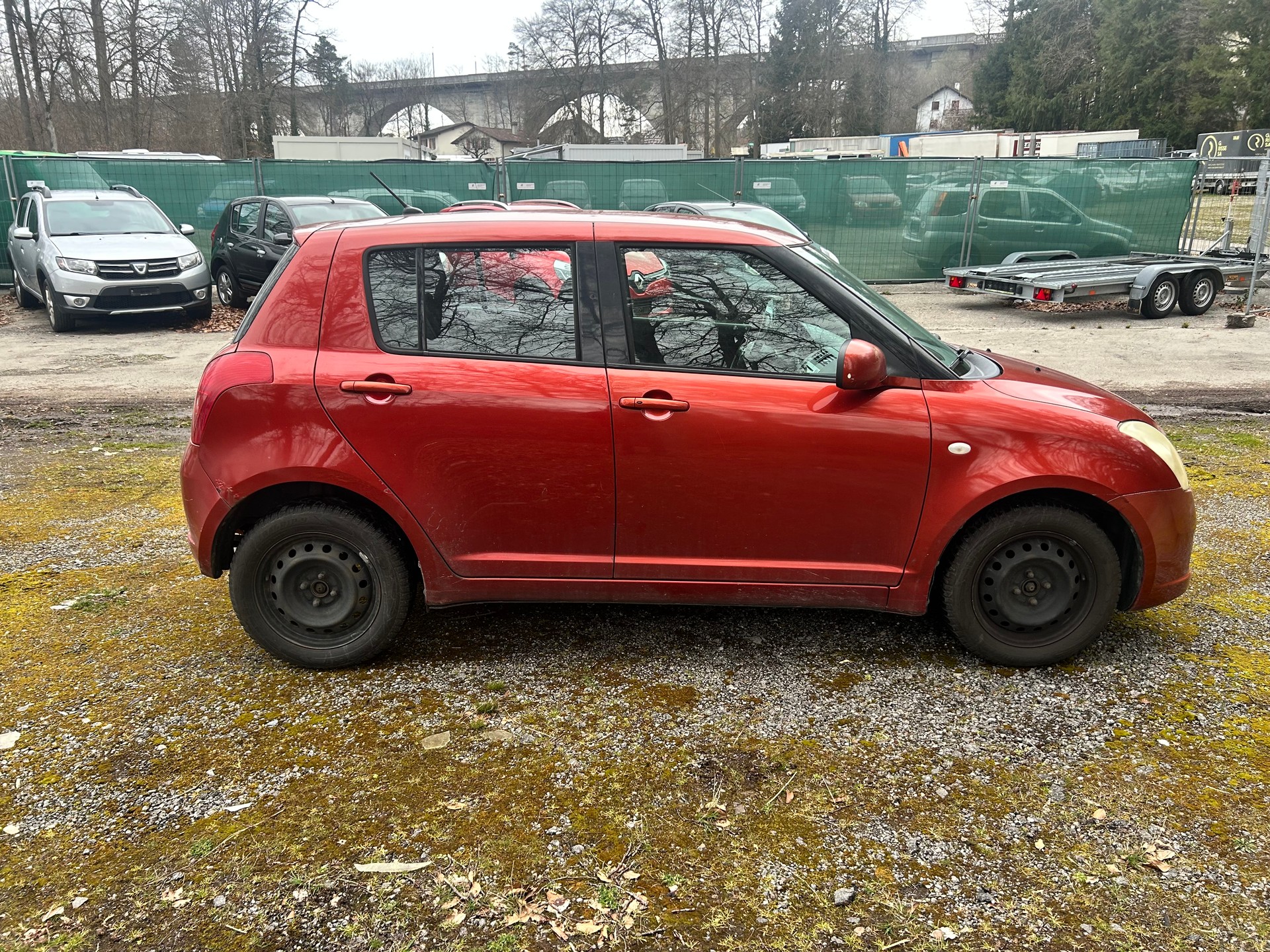 SUZUKI Swift 1.3i 16V GL Top 4x4-image-2