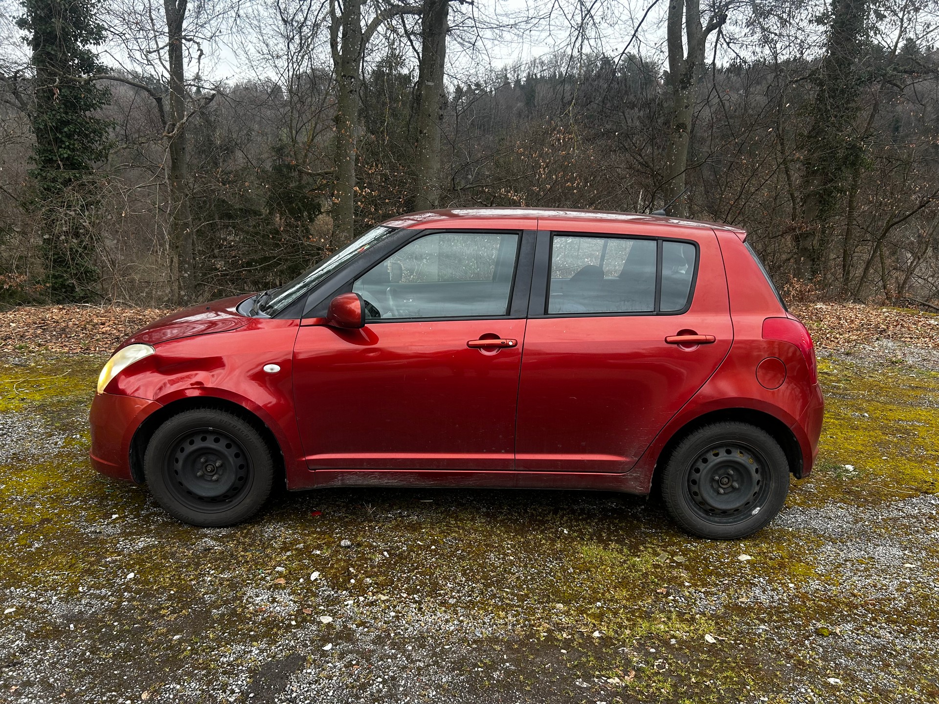 SUZUKI Swift 1.3i 16V GL Top 4x4-image-1
