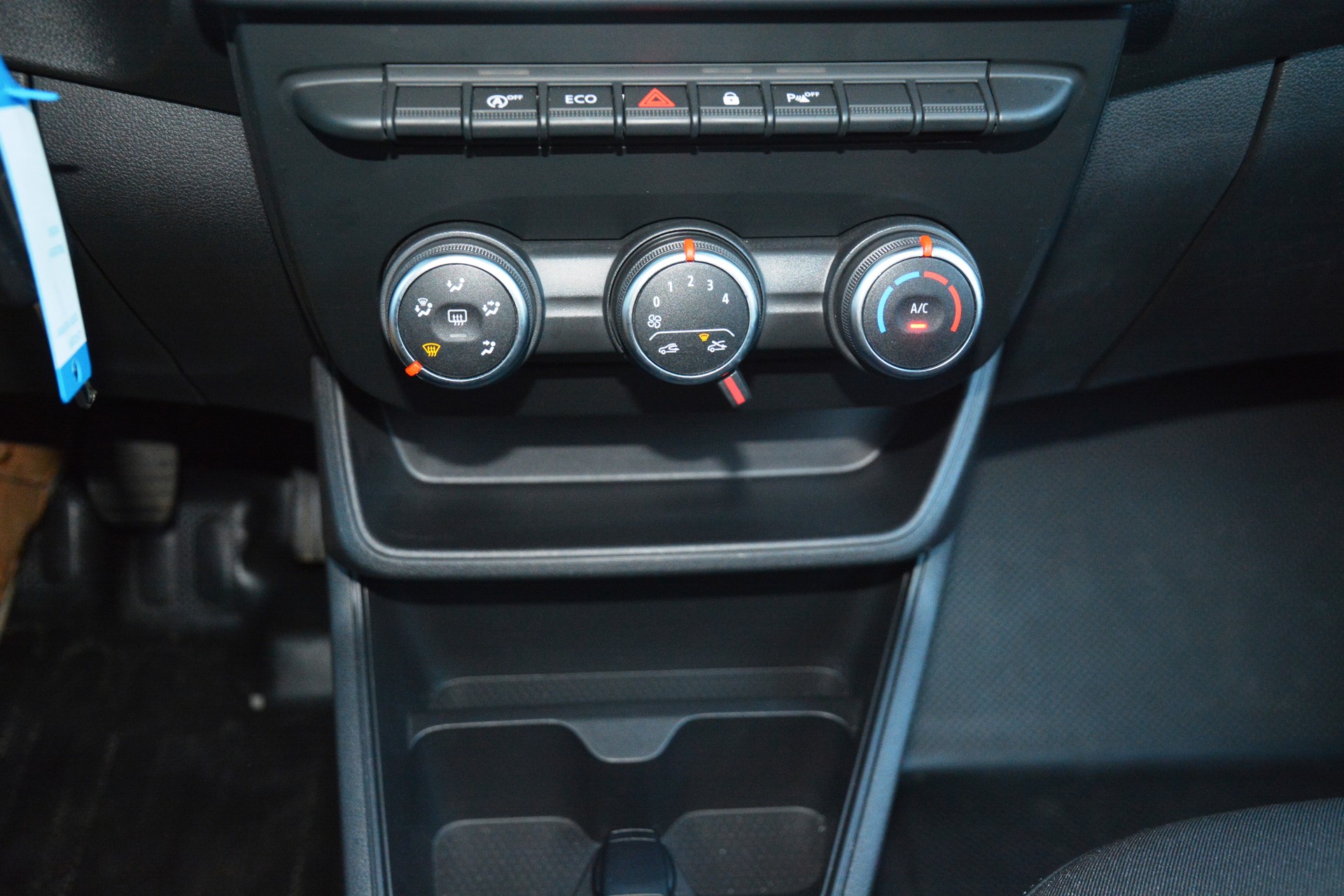 RENAULT Express 1.3TCe 100 PF Extra-image-10