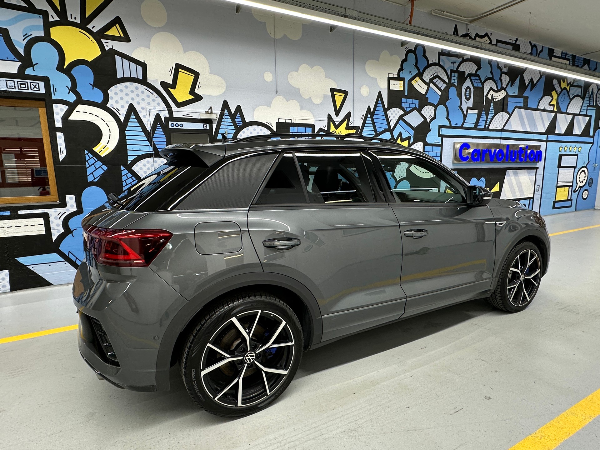 VW T-Roc 2.0 TSI R DSG 4Motion-image-3