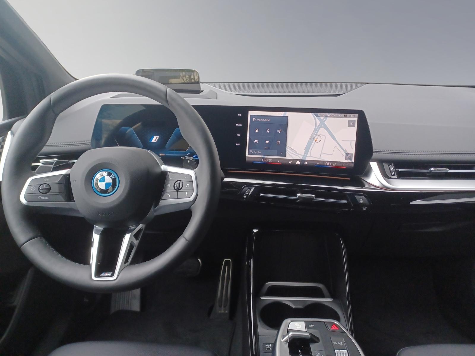 BMW 230e xDrive paddles Active Tourer-image-8
