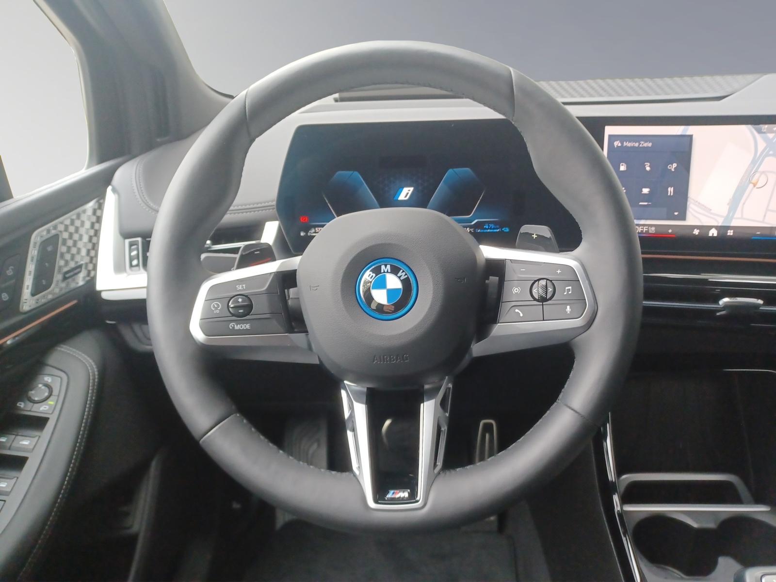 BMW 230e xDrive paddles Active Tourer-image-9