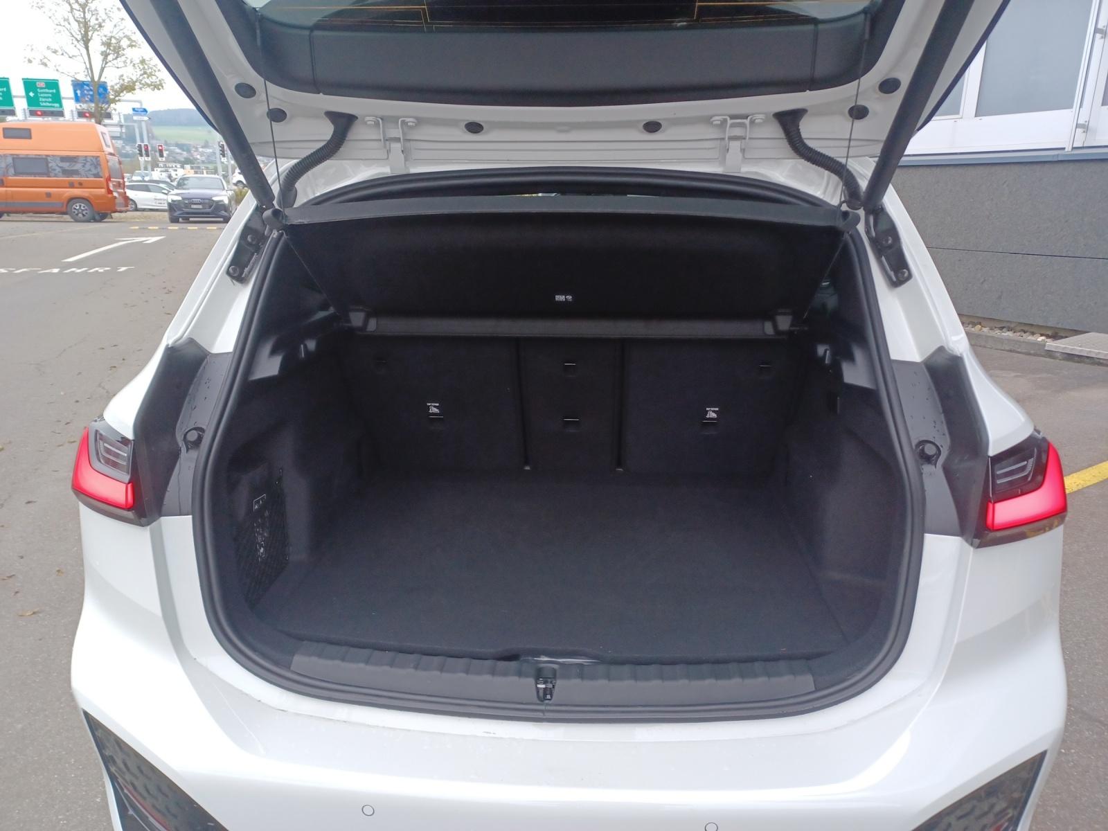 BMW 230e xDrive paddles Active Tourer-image-15