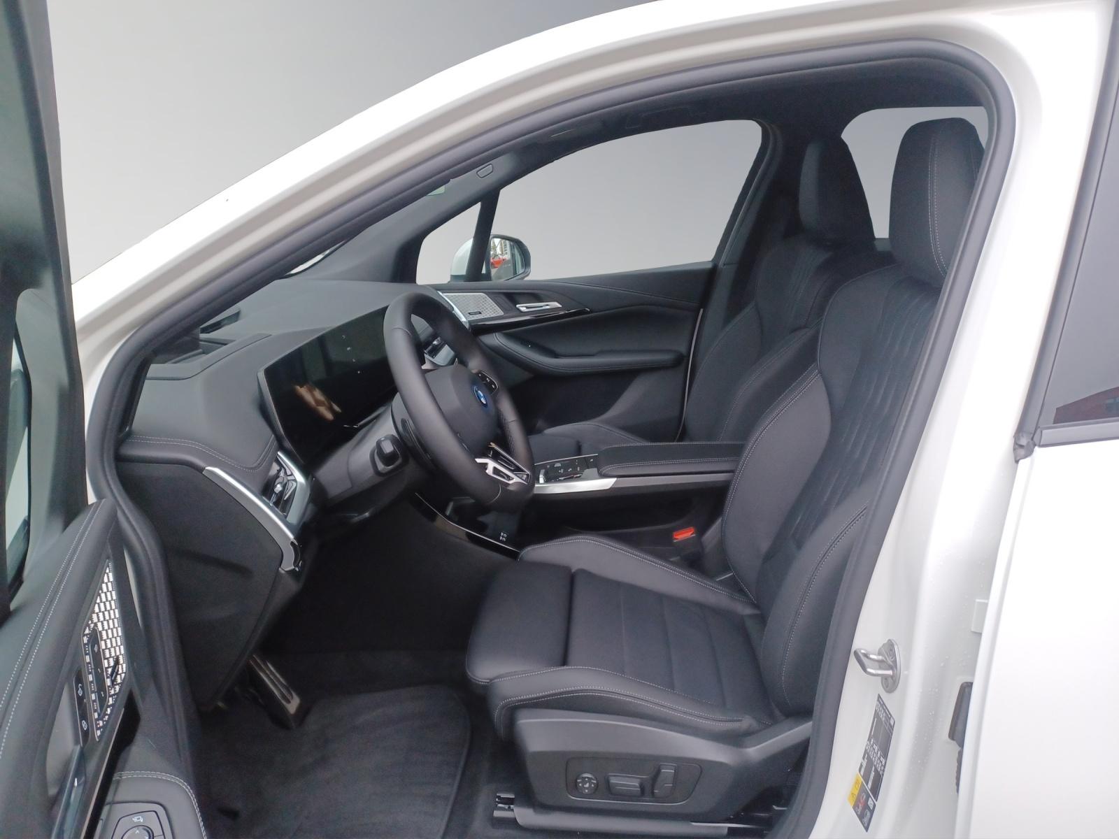 BMW 230e xDrive paddles Active Tourer-image-4