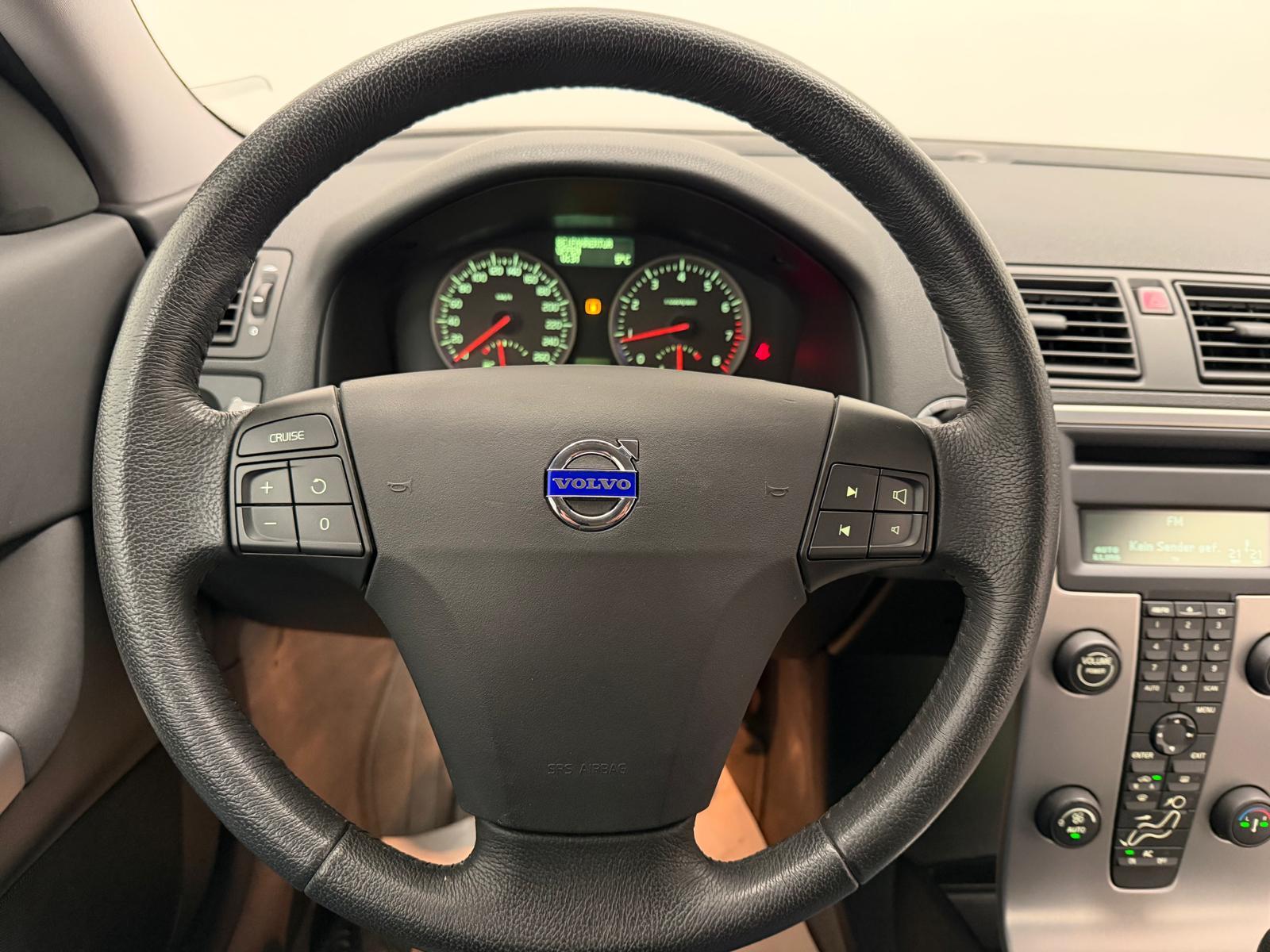 VOLVO C30 1.8 16V Momentum flexifuel-image-13