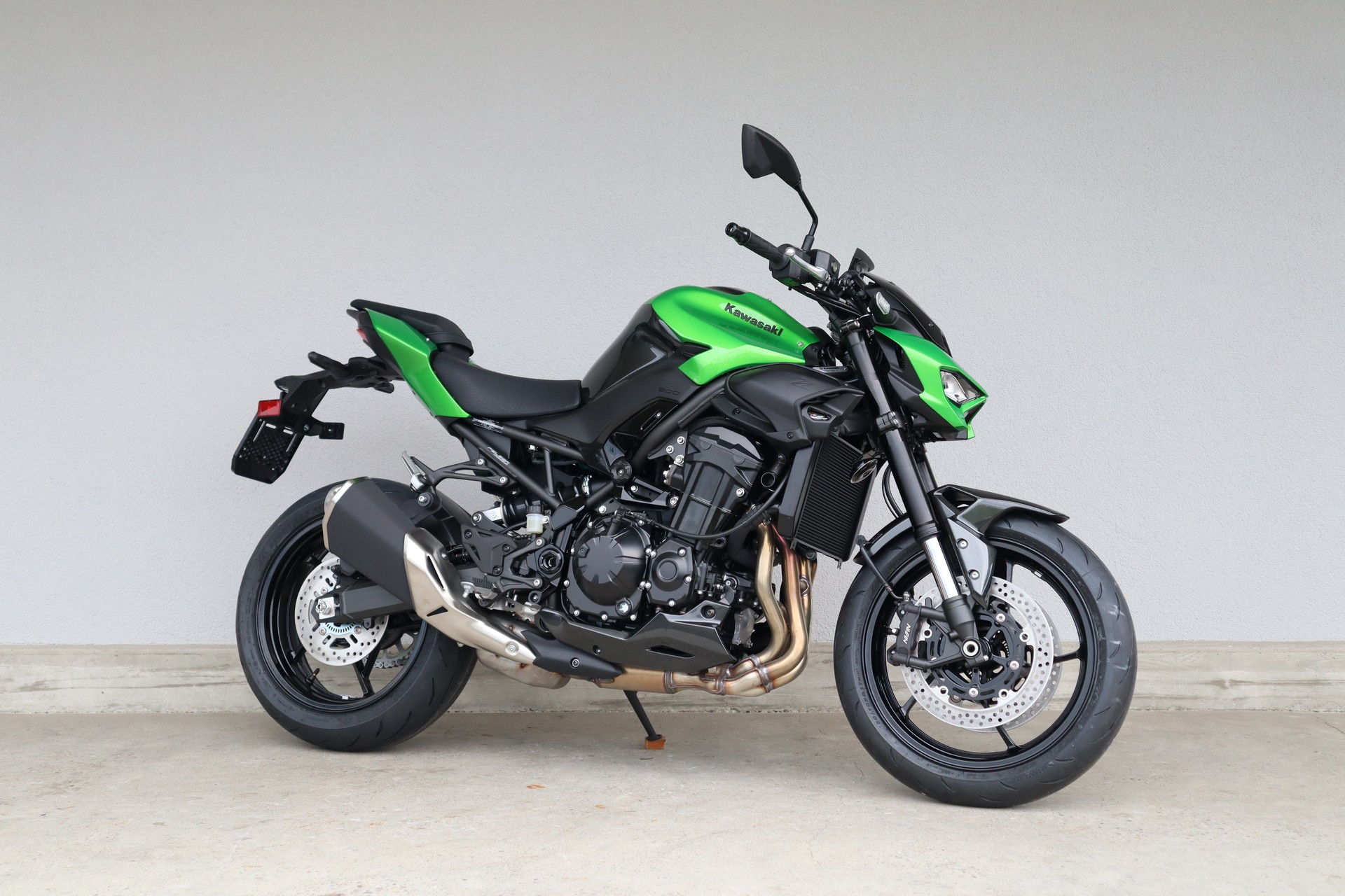 KAWASAKI Z 900 (35kW)-showroom-element-1