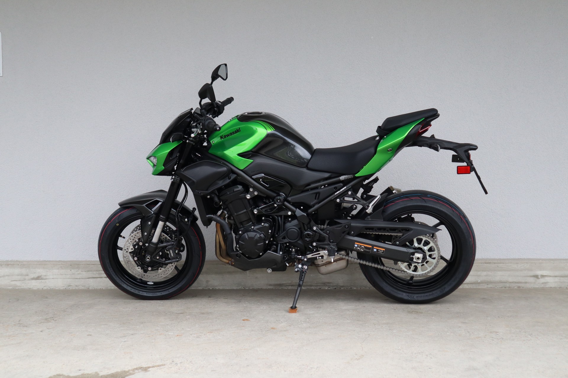 KAWASAKI Z 900 (35kW)-showroom-element-3