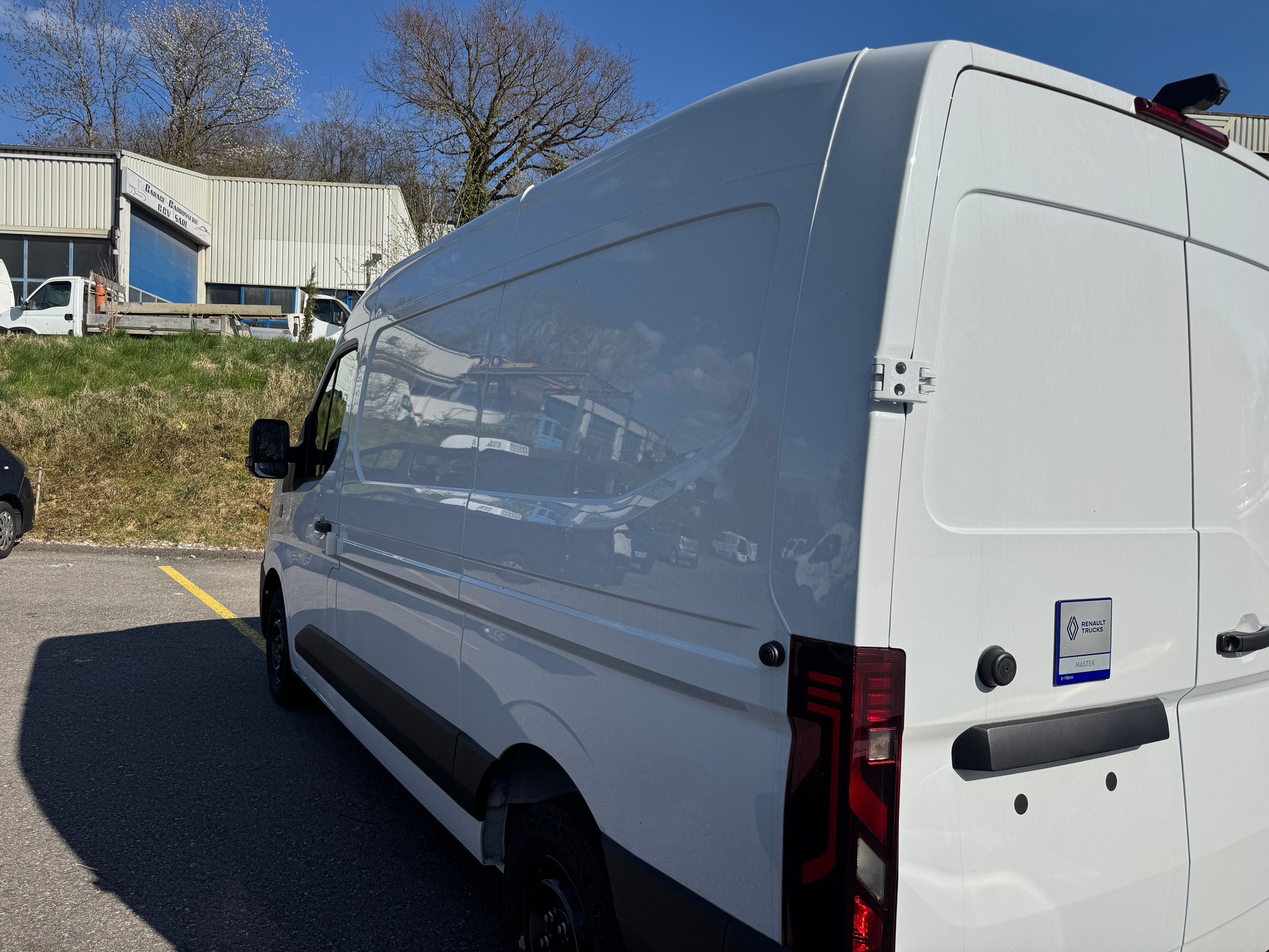 RENAULT Master E-Tech 35 EV 87kWh L2H2-image-4