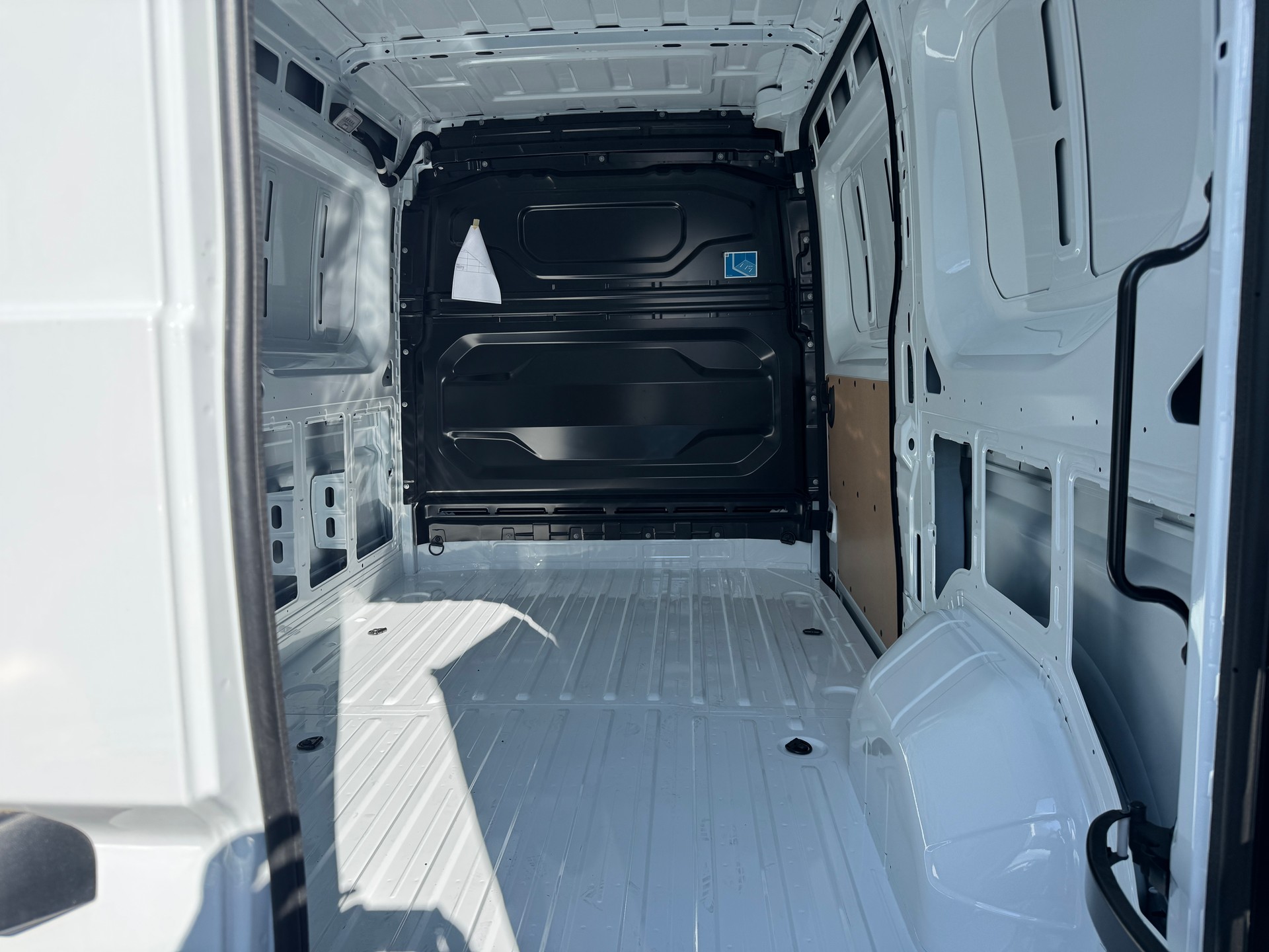 RENAULT Master E-Tech 35 EV 87kWh L2H2-image-6