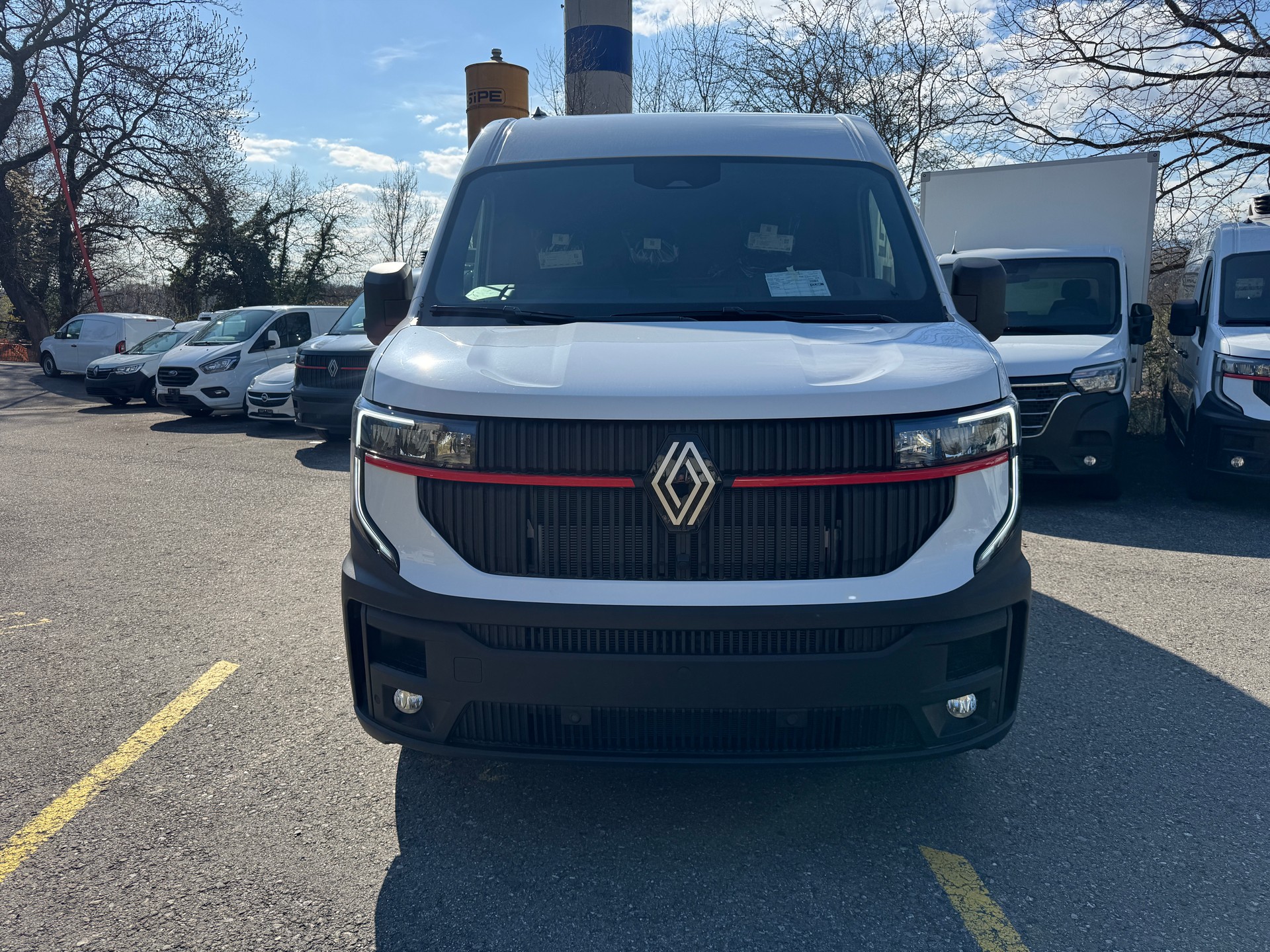 RENAULT Master E-Tech 35 EV 87kWh L2H2-image-0