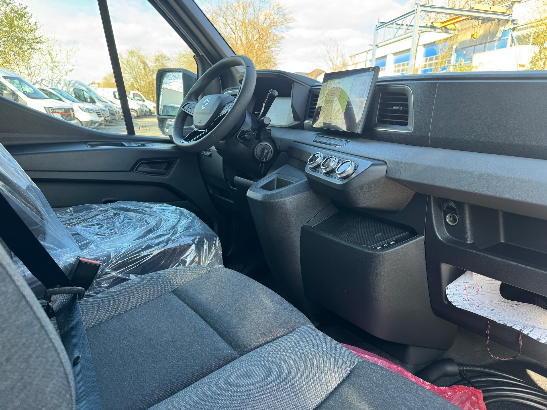 RENAULT Master E-Tech 35 EV 87kWh L2H2-image-8