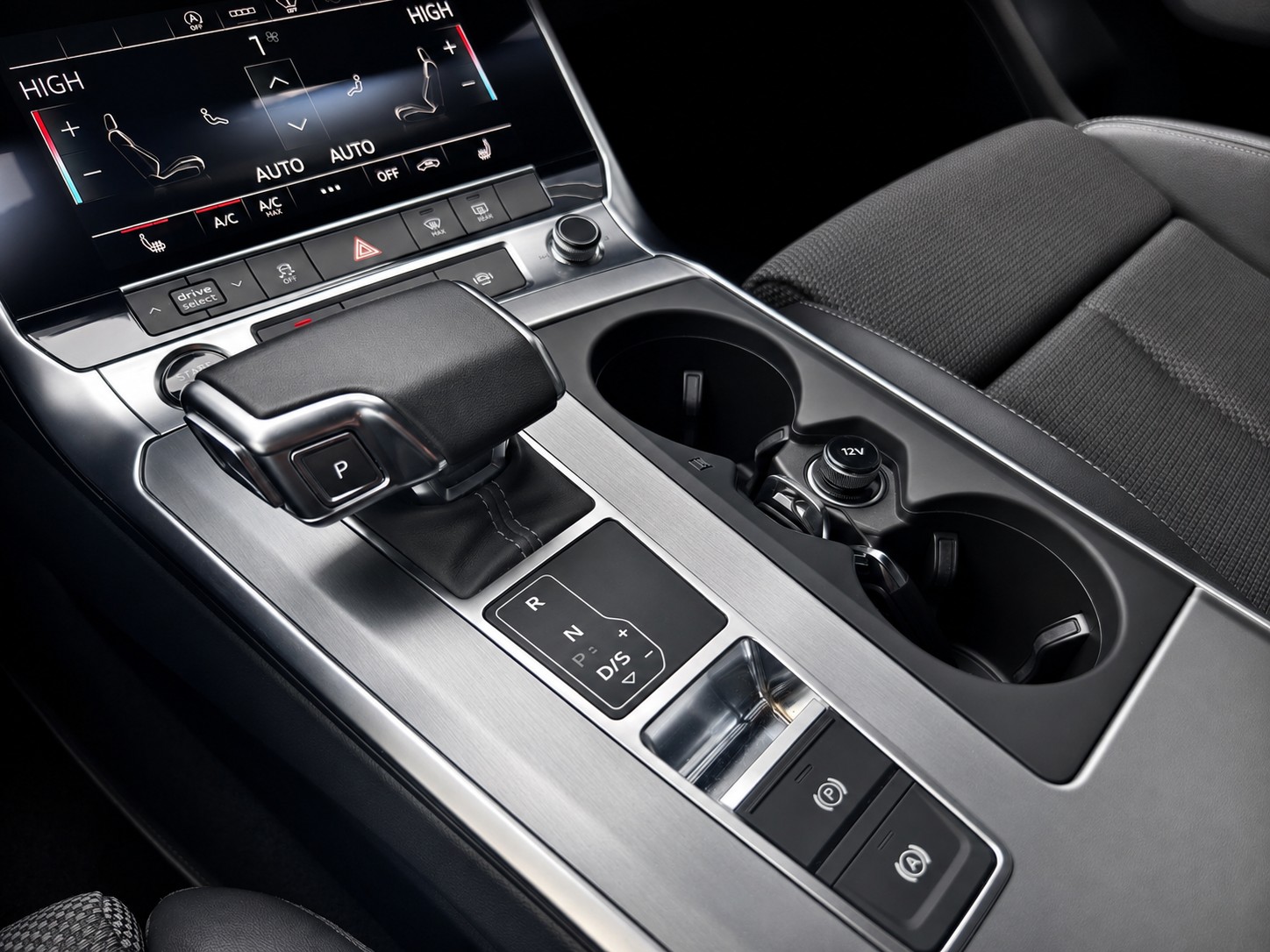 AUDI A6 Avant 2.0 45 TFSI Sport Attraction quattro S-Tronic CH FAHRZEUG-image-15