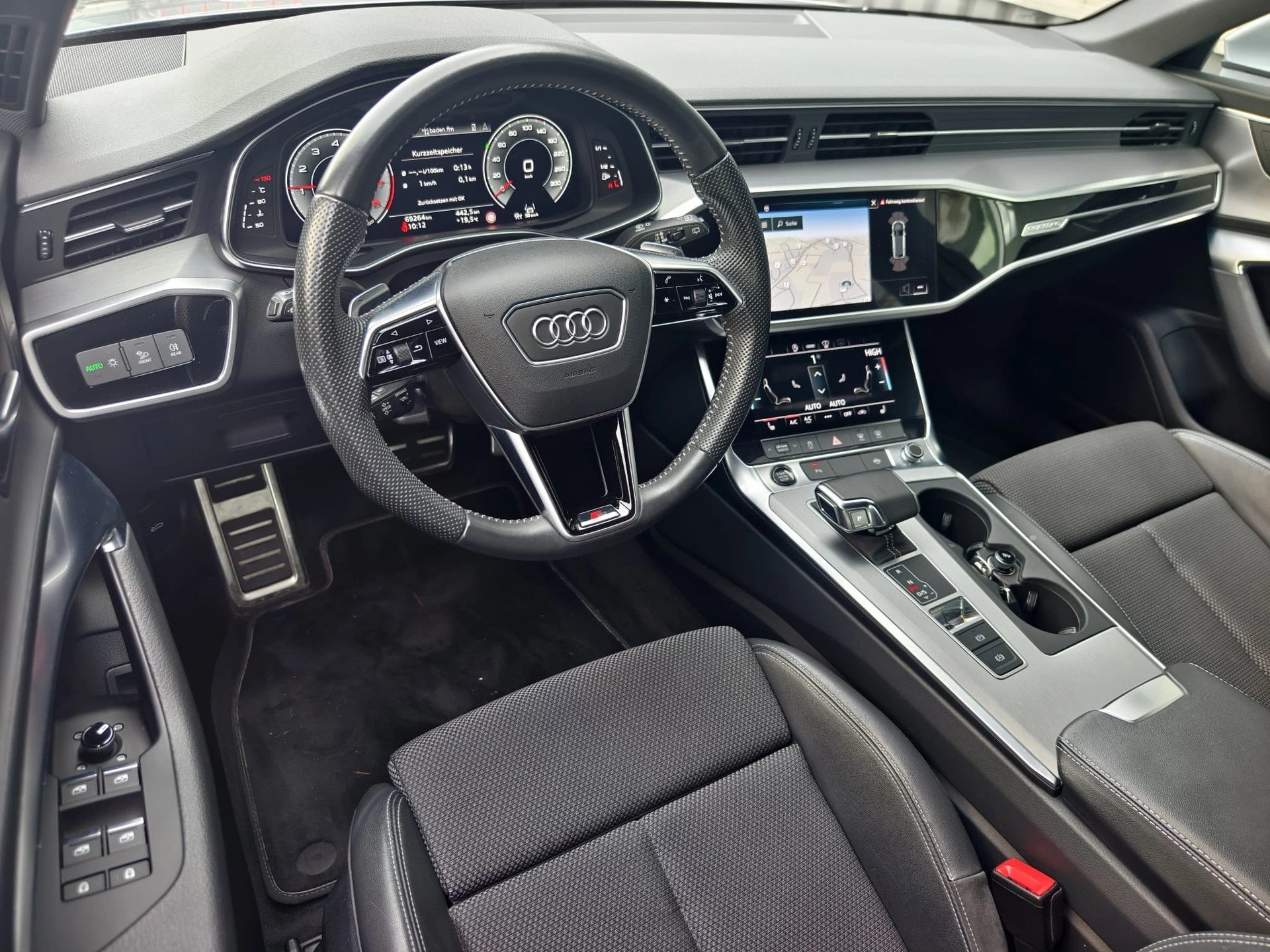 AUDI A6 Avant 2.0 45 TFSI Sport Attraction quattro S-Tronic CH FAHRZEUG-image-11