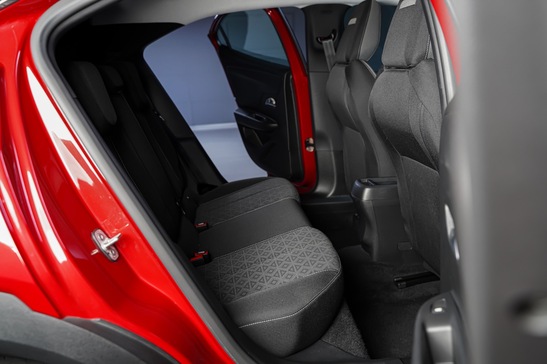 OPEL Mokka 1.2 Direct Injection Turbo Edition Aut.-image-13