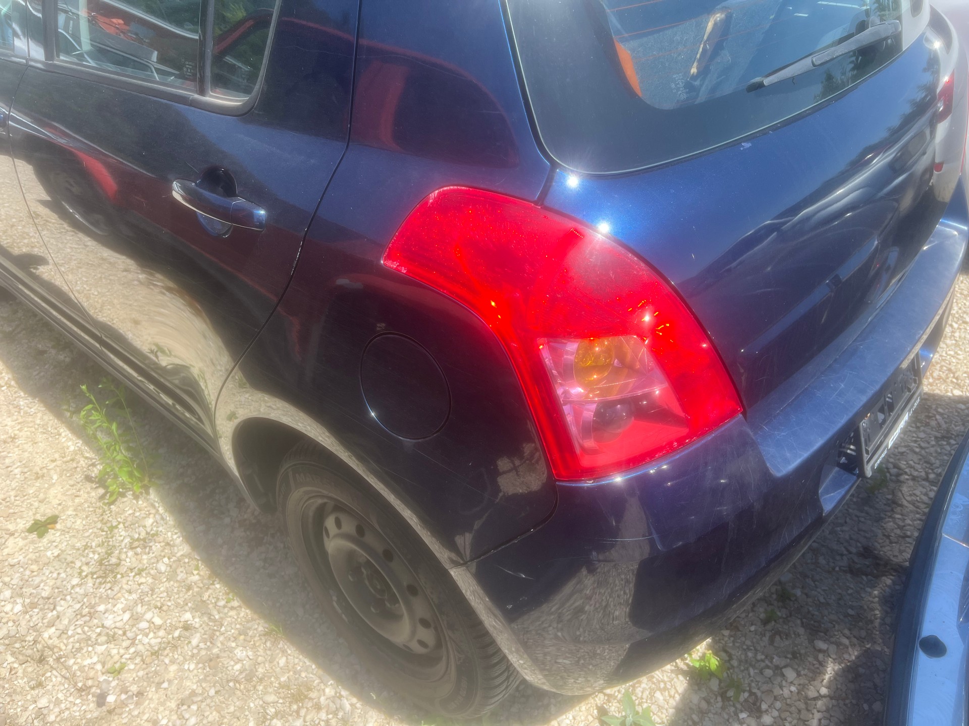 SUZUKI Swift 1.3i 16V GL Top 4x4-image-5