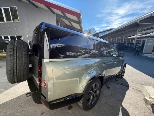 LAND ROVER Defender 130 3.0 D I6 300 X-Dynamic HSE-image-5