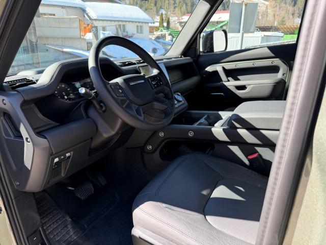 LAND ROVER Defender 130 3.0 D I6 300 X-Dynamic HSE-image-13