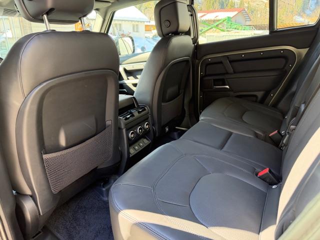LAND ROVER Defender 130 3.0 D I6 300 X-Dynamic HSE-image-9