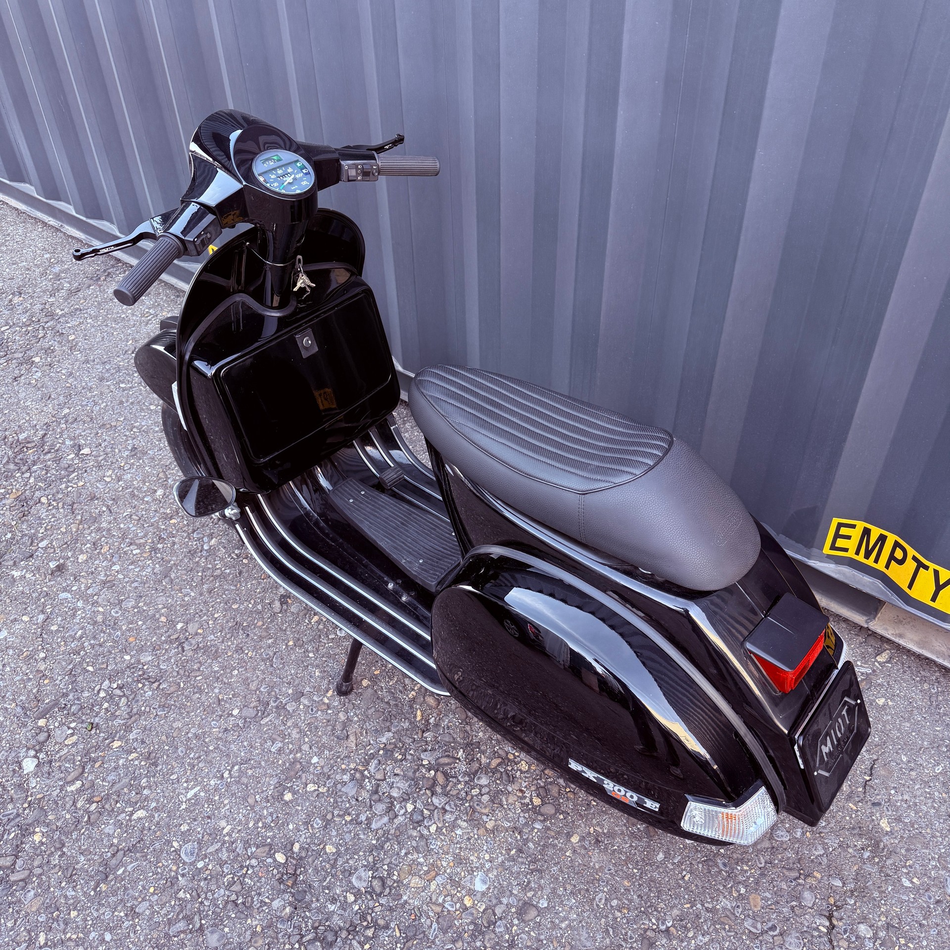 PIAGGIO Vespa PX 200 E-image-8
